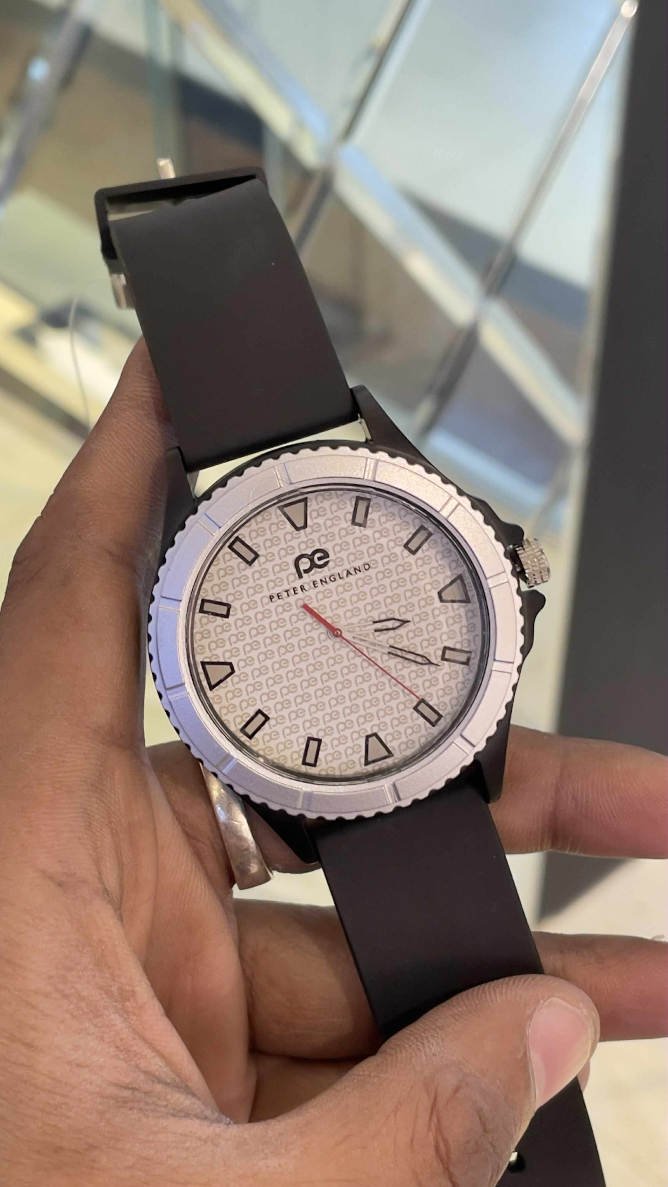 Authentic Peter England