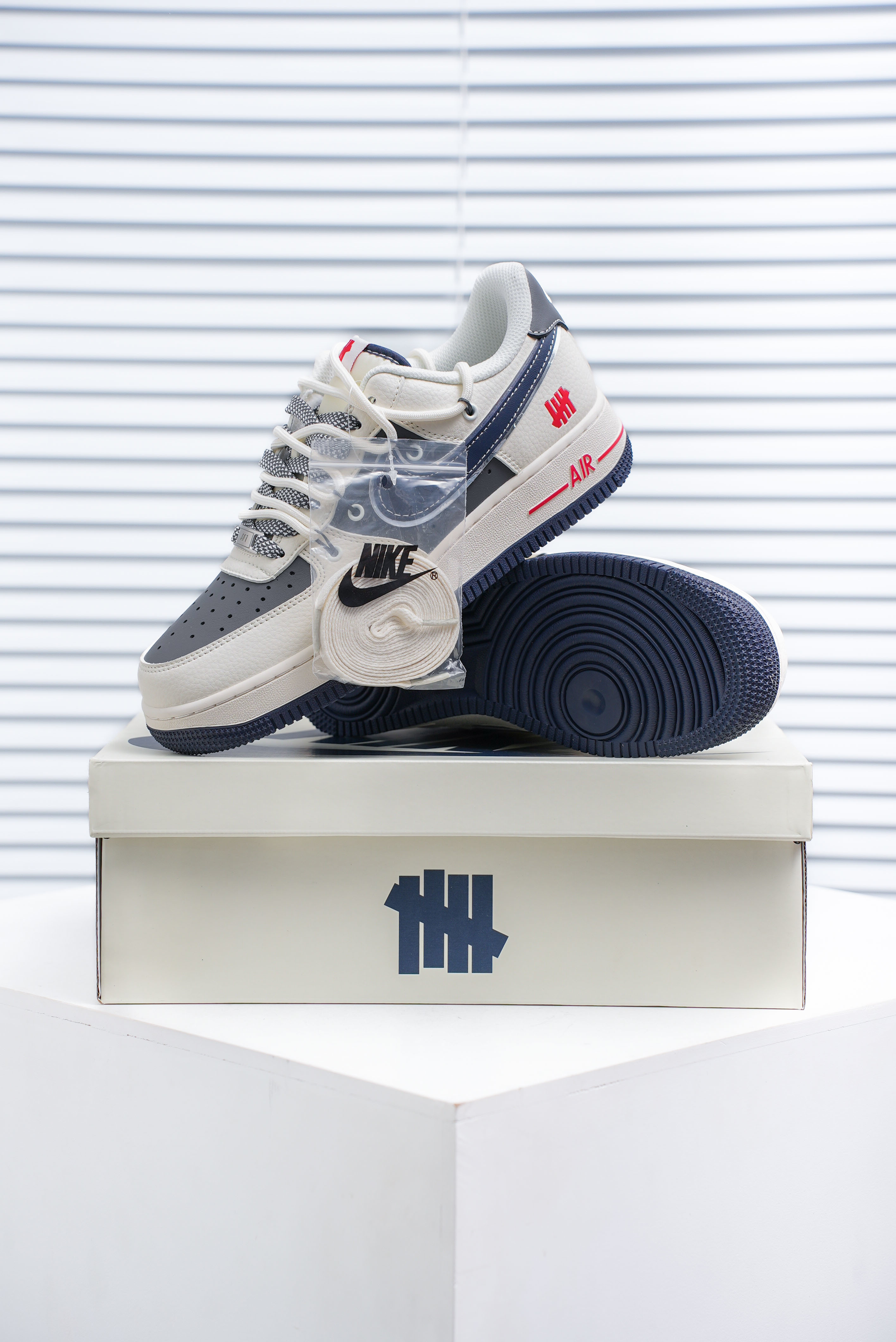 Nike Air Force 1 Low SP x UNDEFEATED (1:1)_img_0