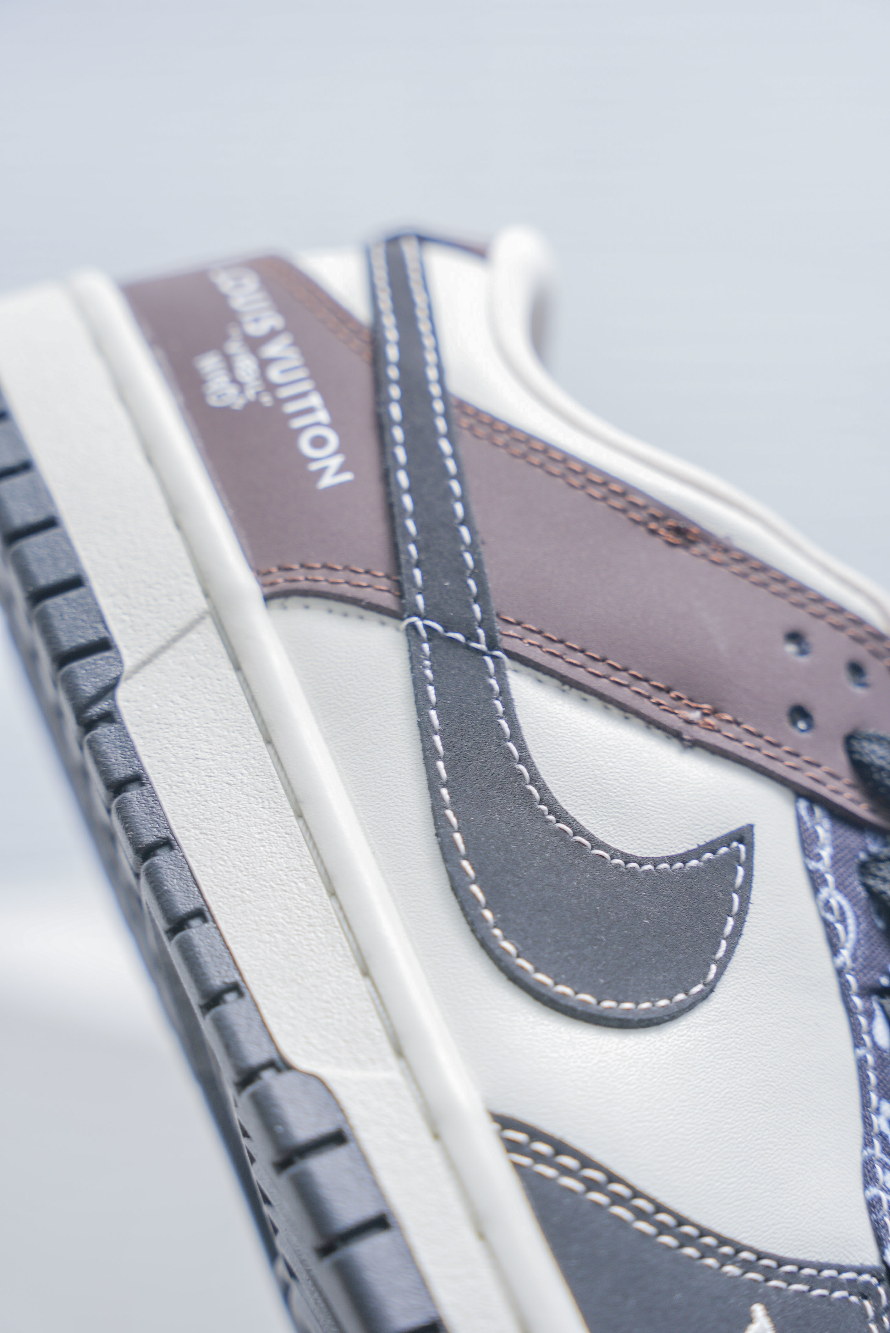 Louis Vuitton x Nike SB Dunk Low (1:1)_img_2