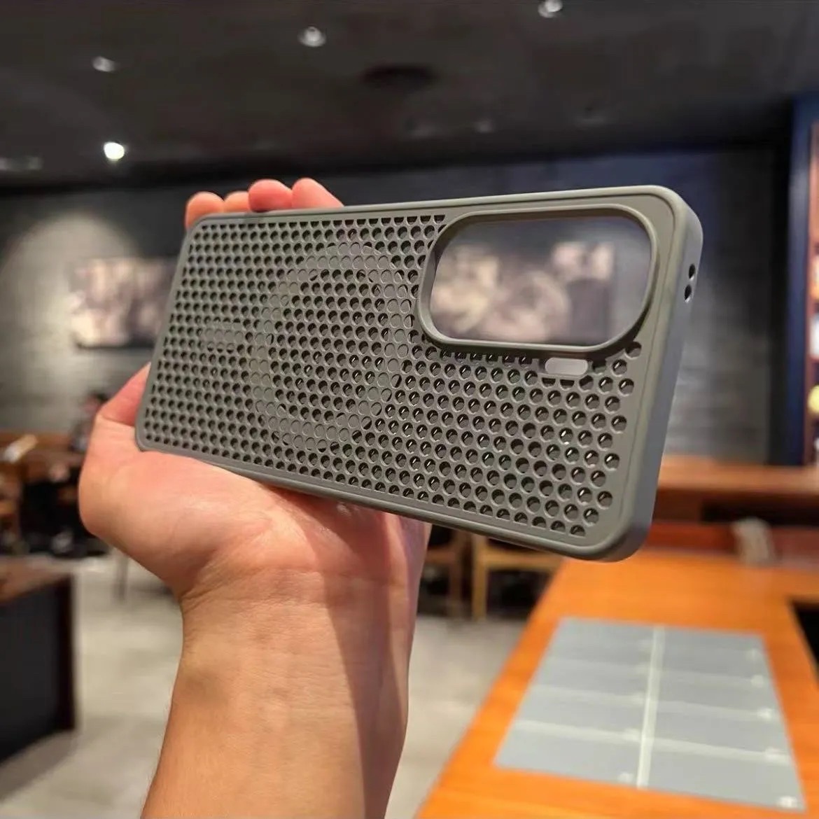 IQOO Neo10 Honeycomb hollow heat dissipation magnetic charging protective cover_img_4