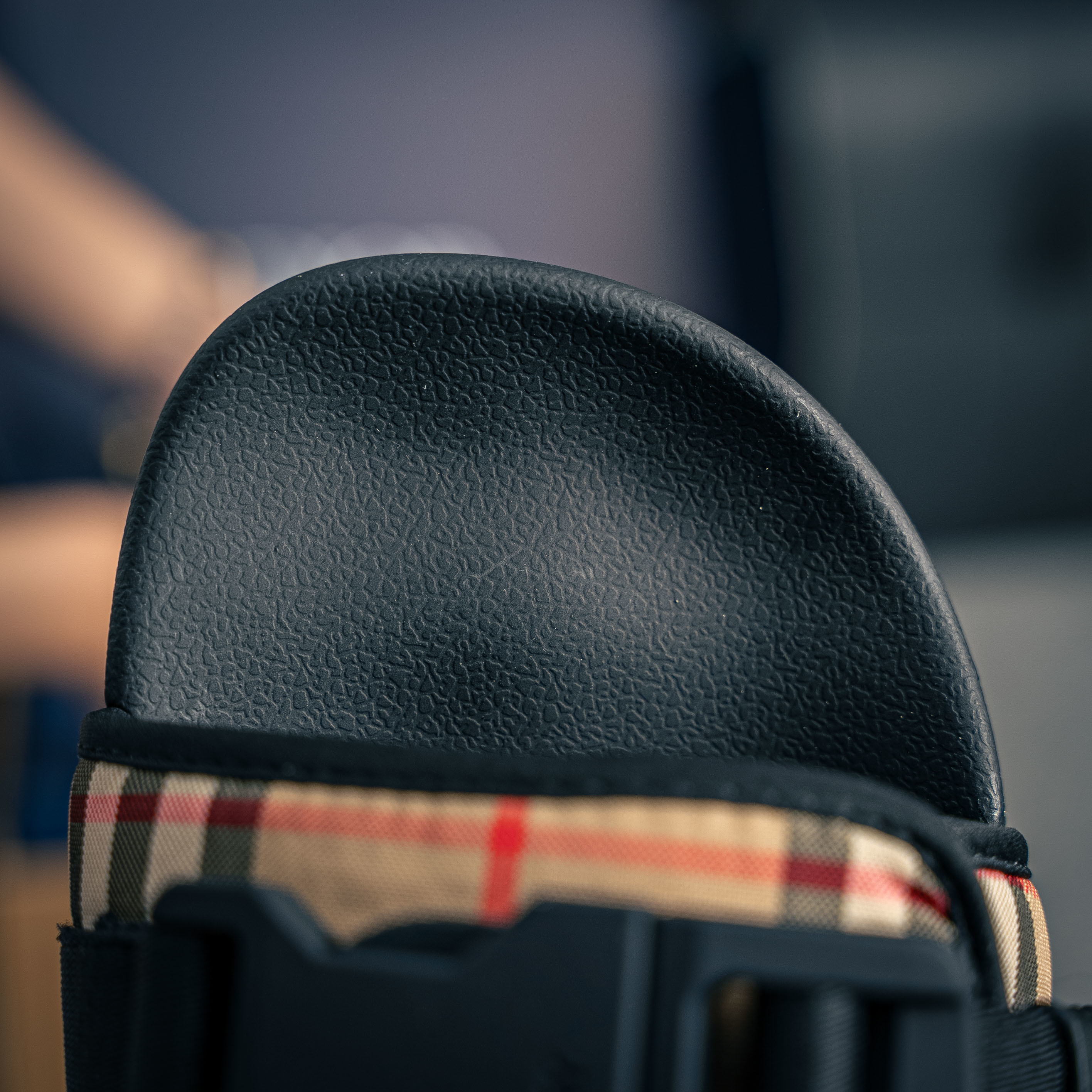 Burberry Buckled Strap Slides (1:1)_img_6