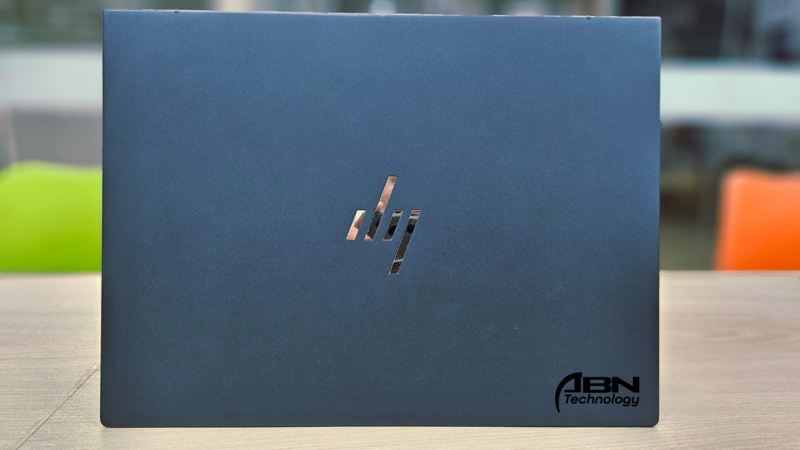 HP DragonFly G4. Intel core i7, 13th Generation. 32GB RAM, 512GB SSD. 13.3" 2k Touch Display._img_0