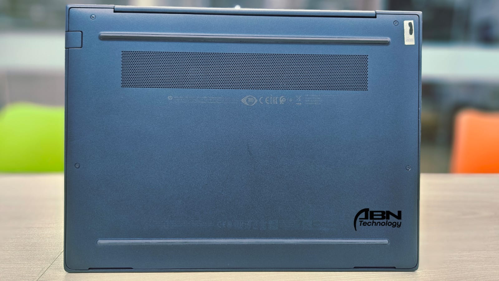 HP DragonFly G4. Intel core i7, 13th Generation. 32GB RAM, 512GB SSD. 13.3" 2k Touch Display._img_4