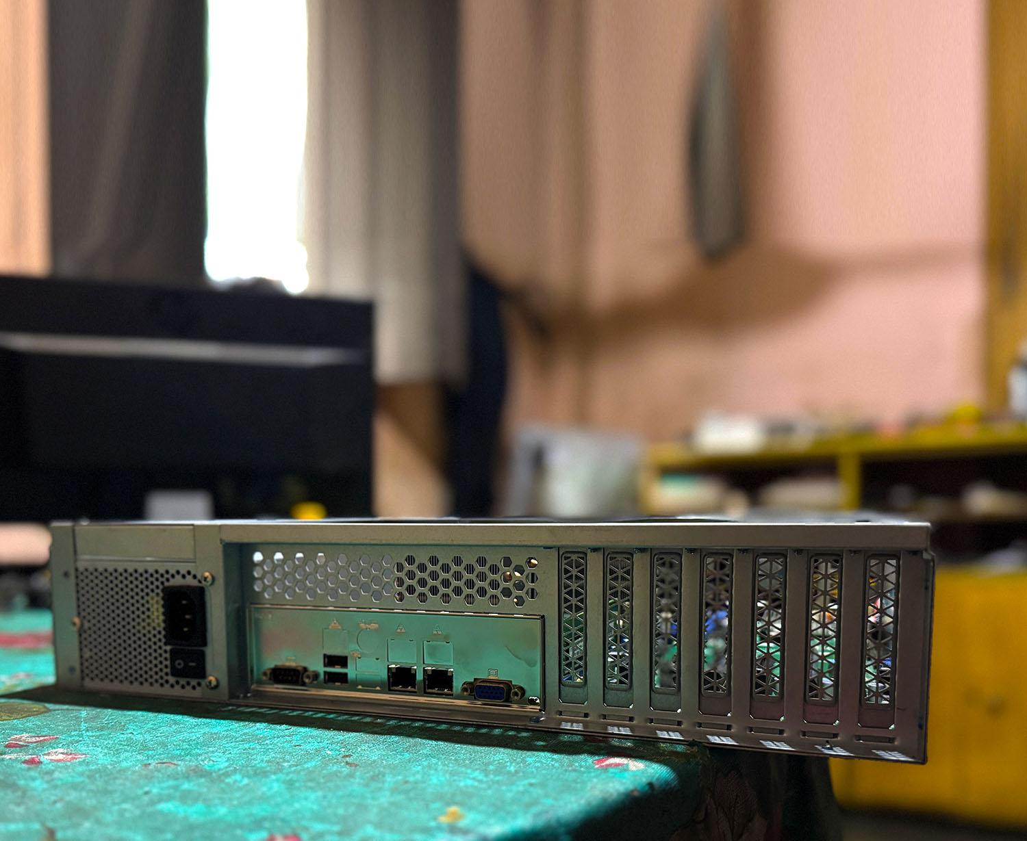 High-Performance MikroTik Server built with powerful multi-core processors_img_2