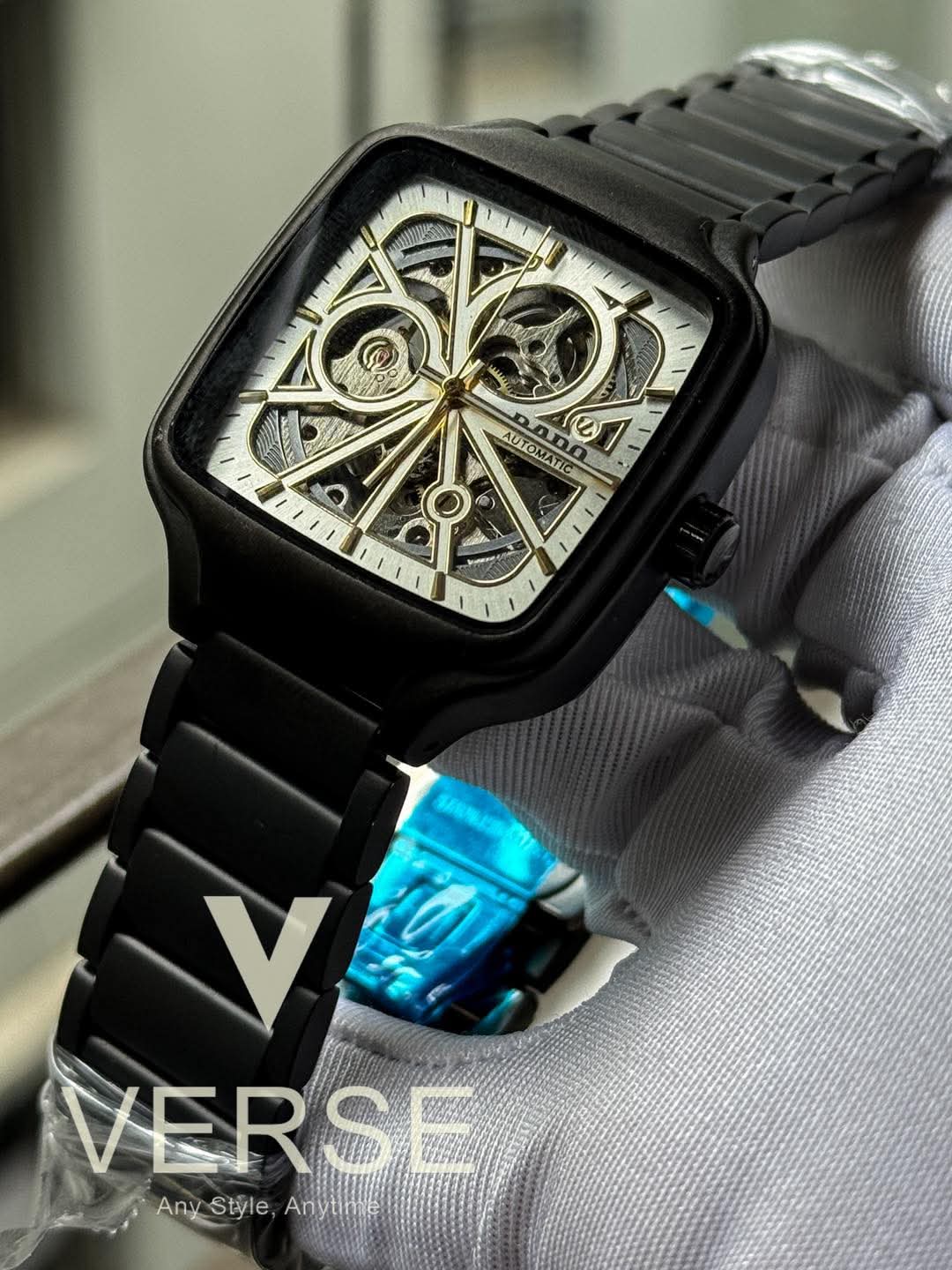 Rado true square auto black body white dial