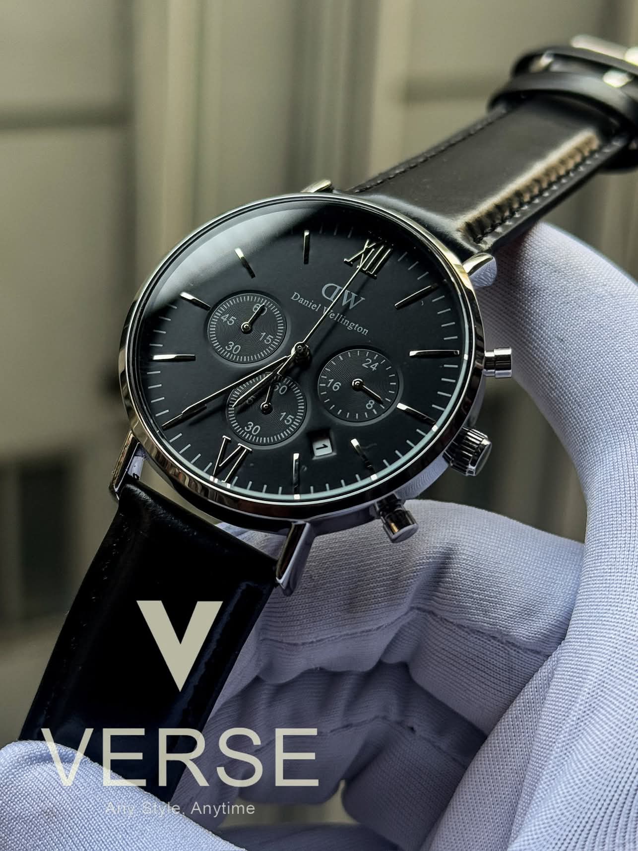 DW black belt black dial