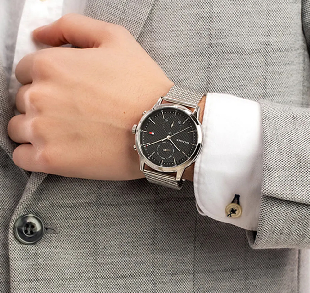 Tommy Hilfiger Easton 1710433 Men’s 44 mm Silver Mesh Chronograph – Black Dial