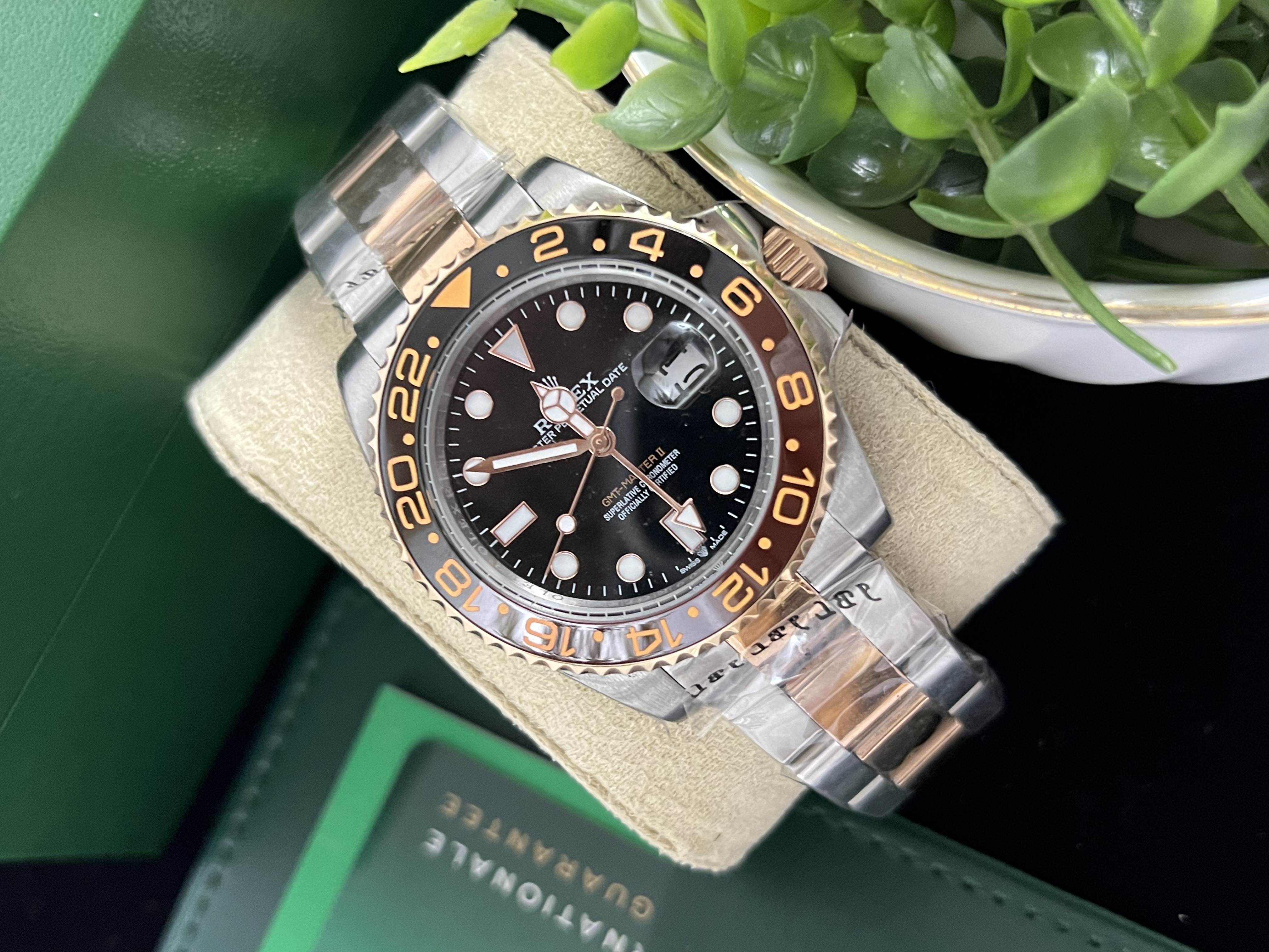 AAA Rolex GMT‑Master II “Root Beer” 126711CHNR – 40 mm Steel & Everose Gold, Black Dial, Brown & Black Bezel