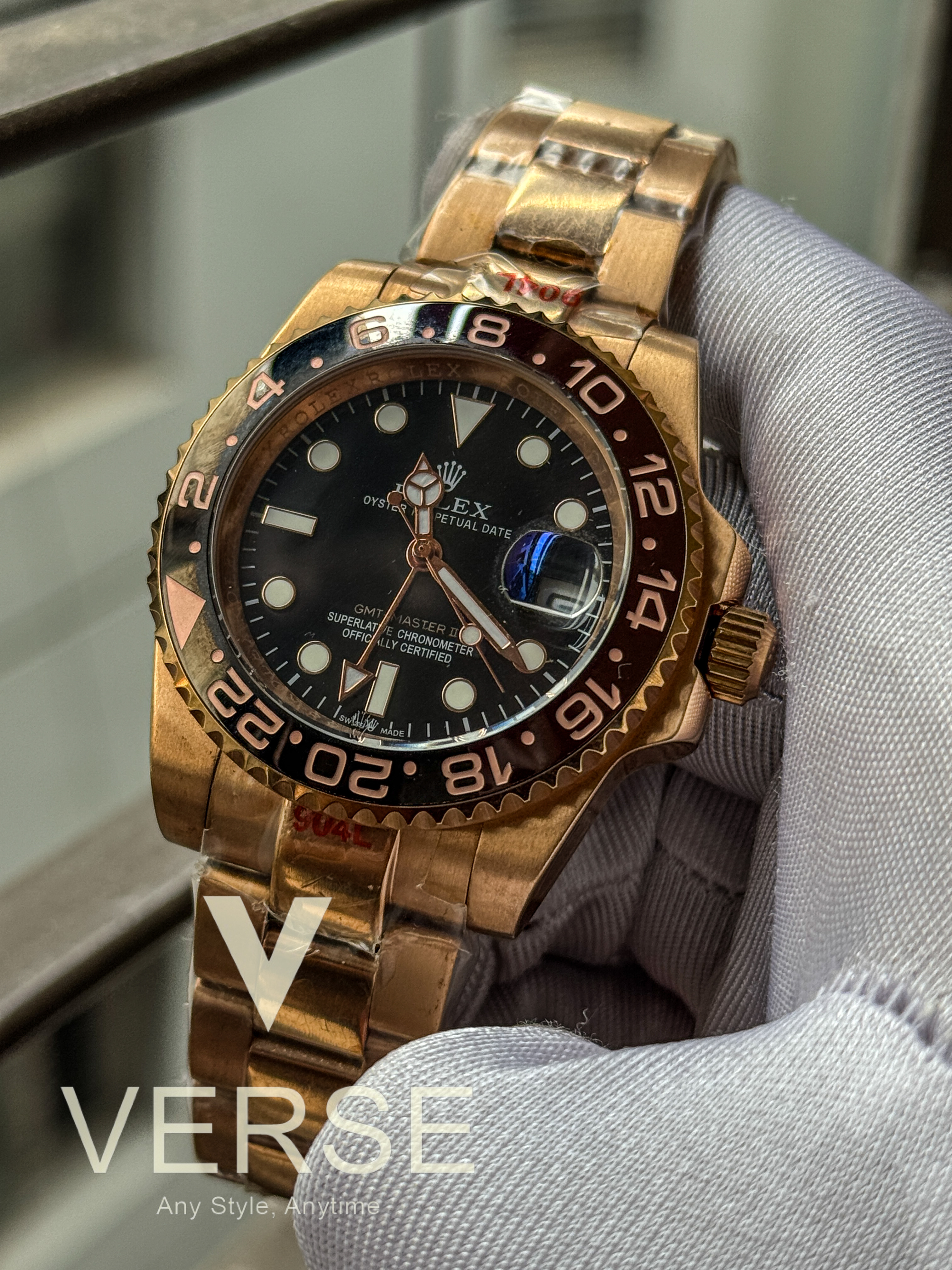 AAA Rolex GMT-Master II Root Beer Rose Gold – 40 mm Black Dial with Brown & Black Ceramic Bezel