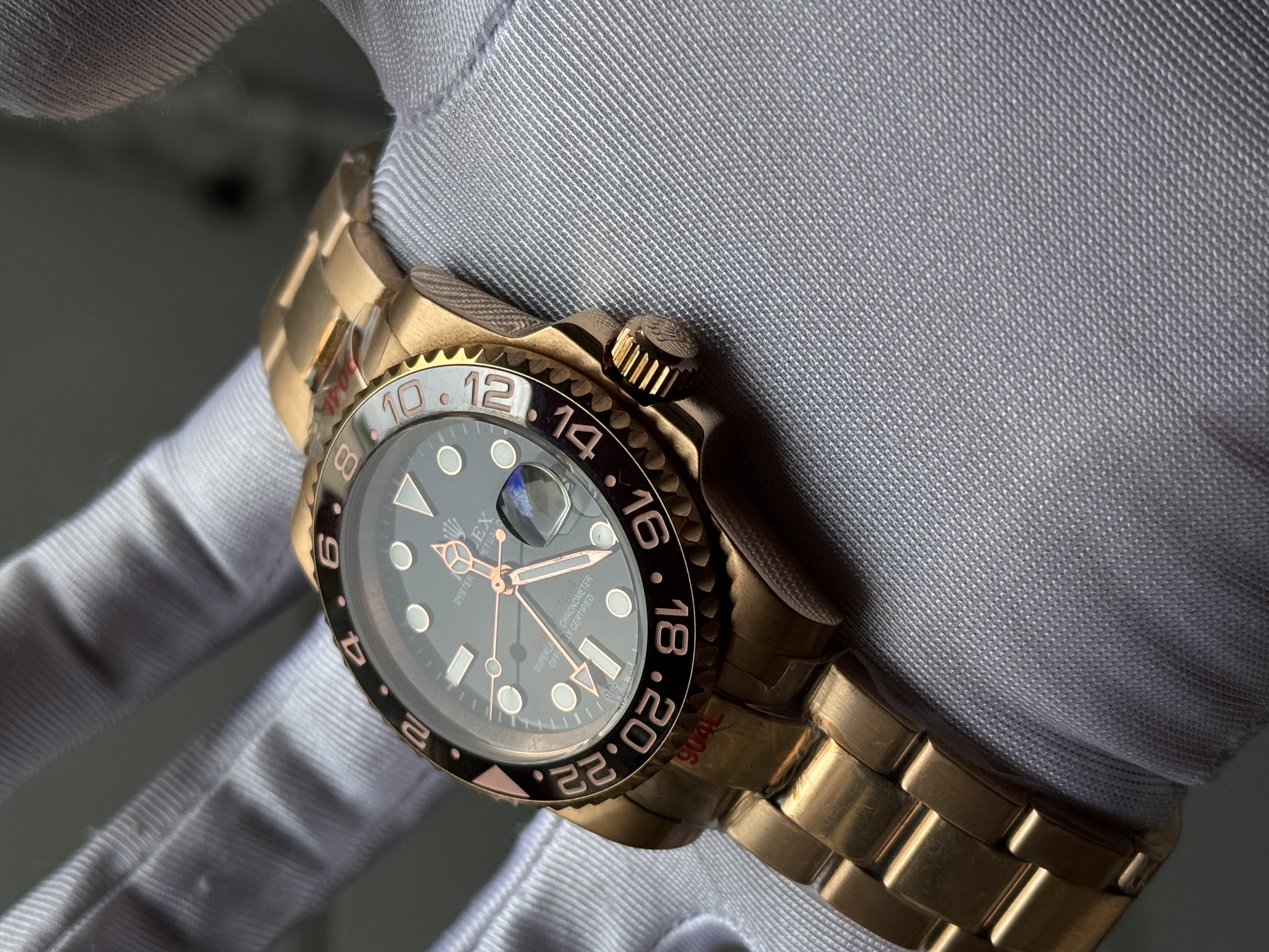 AAA Rolex GMT-Master II Root Beer Rose Gold – 40 mm Black Dial with Brown & Black Ceramic Bezel_img_2