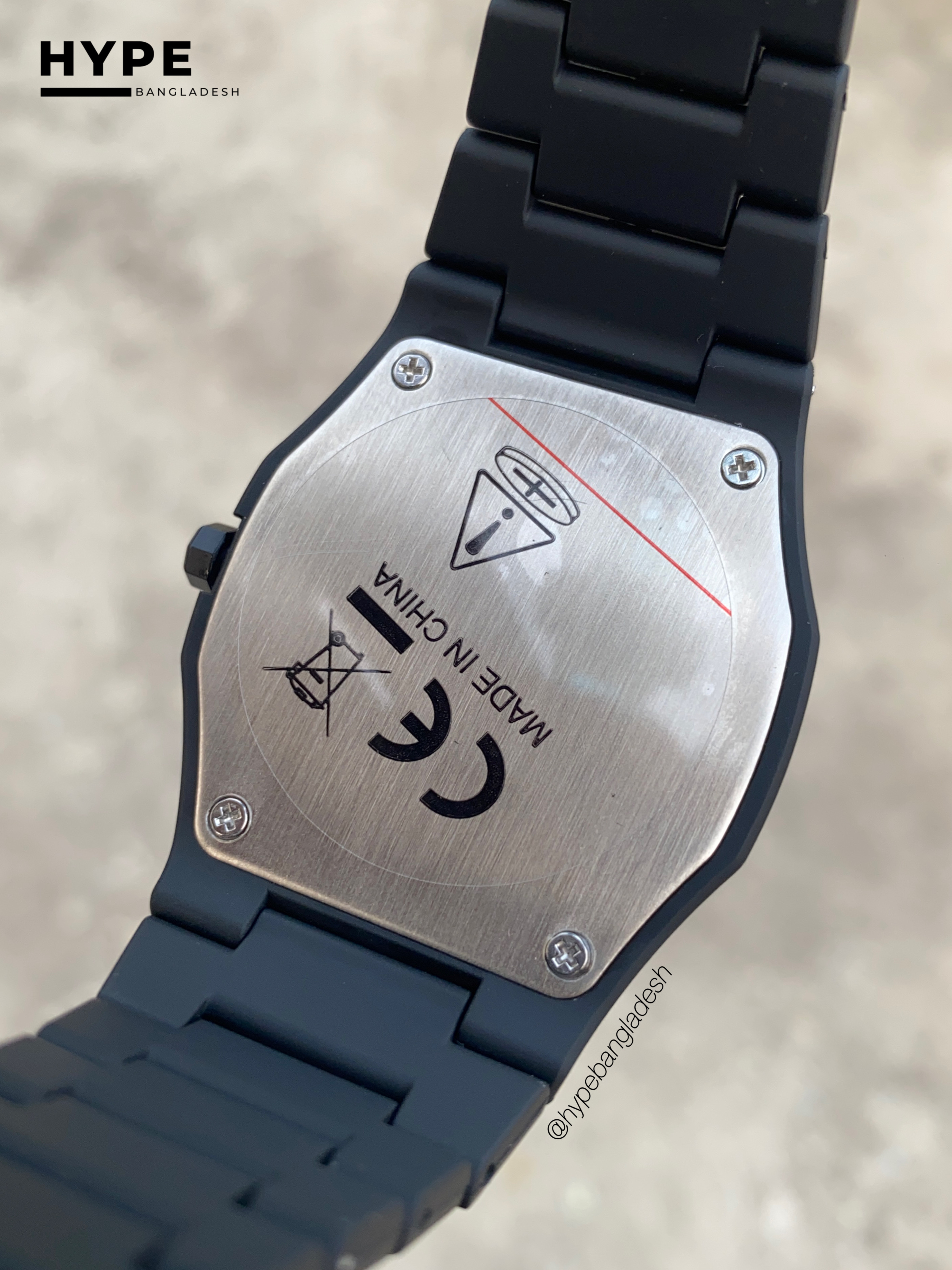 Red Calligraphy Dial Polycarbon Plastic Lightweight Watch_img_4