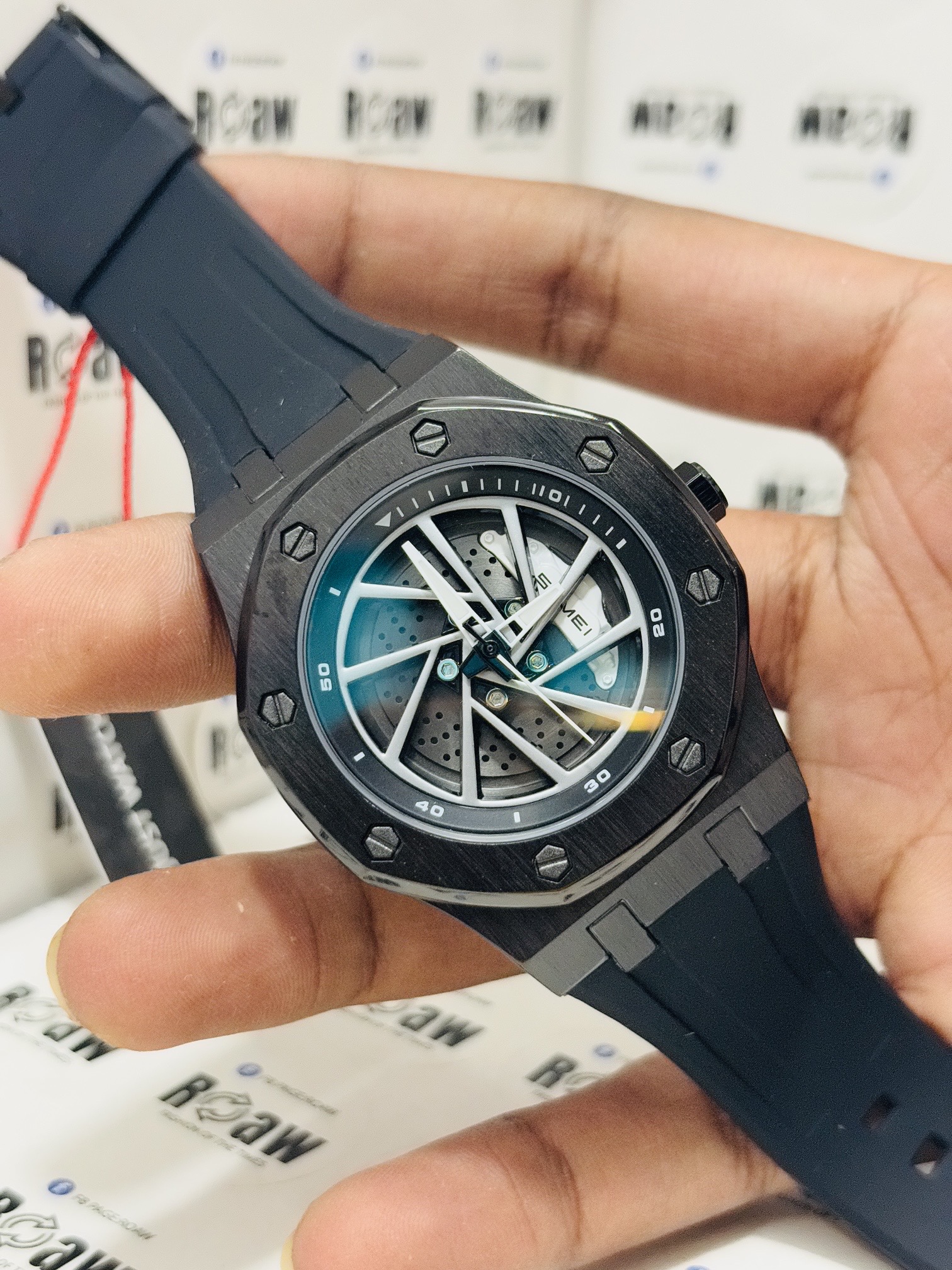 Skmei 2359 Quartz Analog Black Dial Silica Gel Strap Watch for Men_img_1