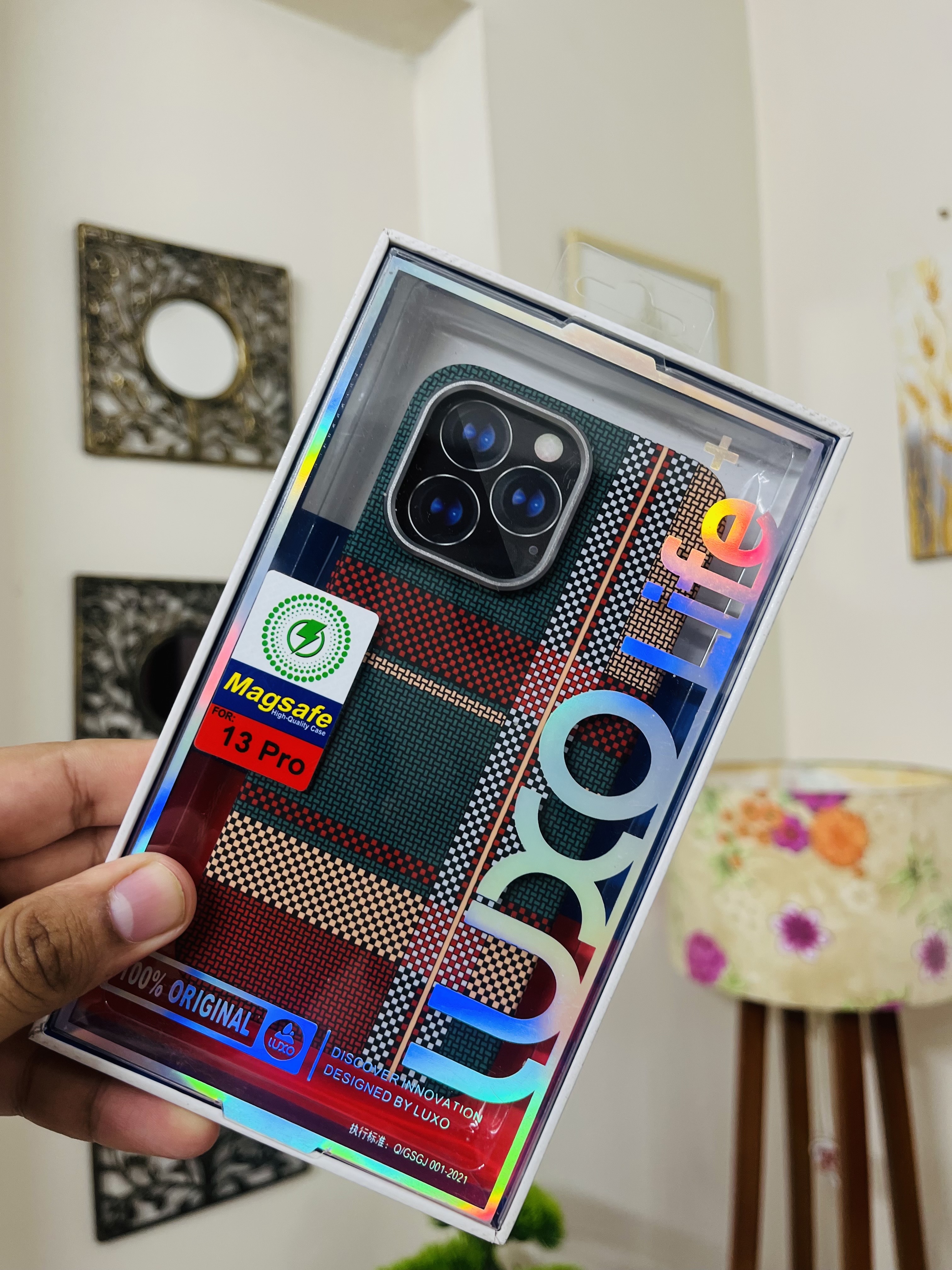 Iphone 13 Pro Luxolife Original Redium Effect Phone Case_img_1