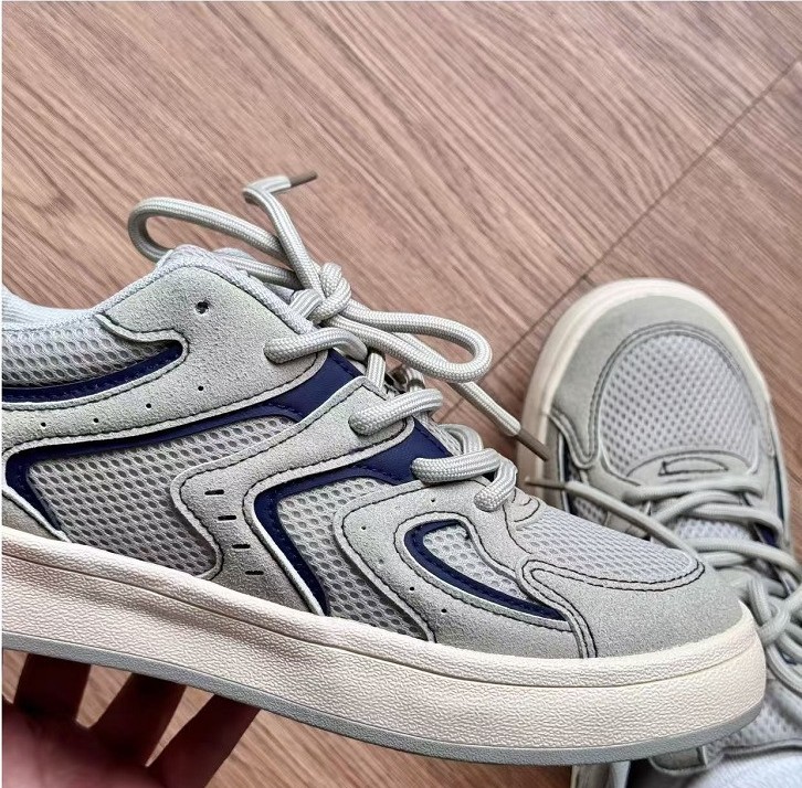 Versatile Casual White Sneakers_img_1