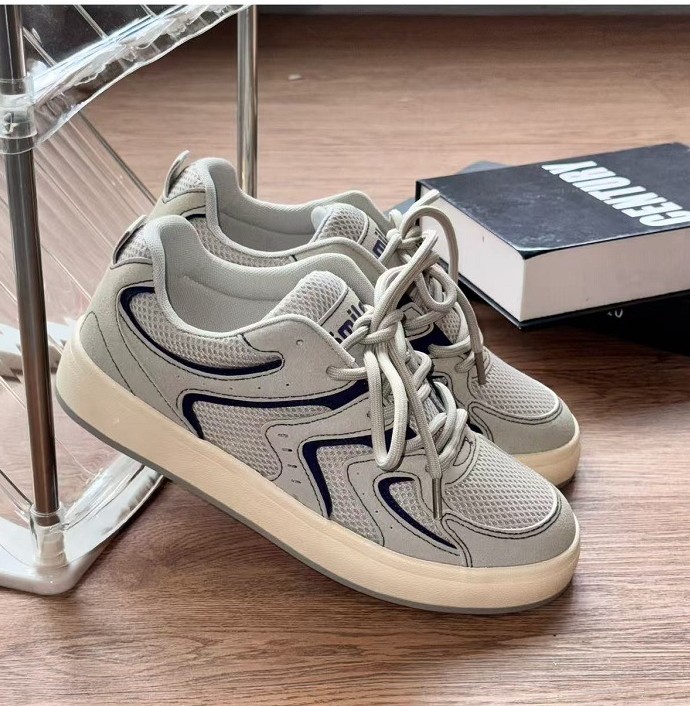 Versatile Casual White Sneakers_img_2