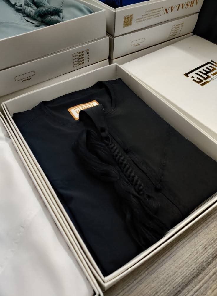 Premium Emirati Thobe No collar - Black_img_2