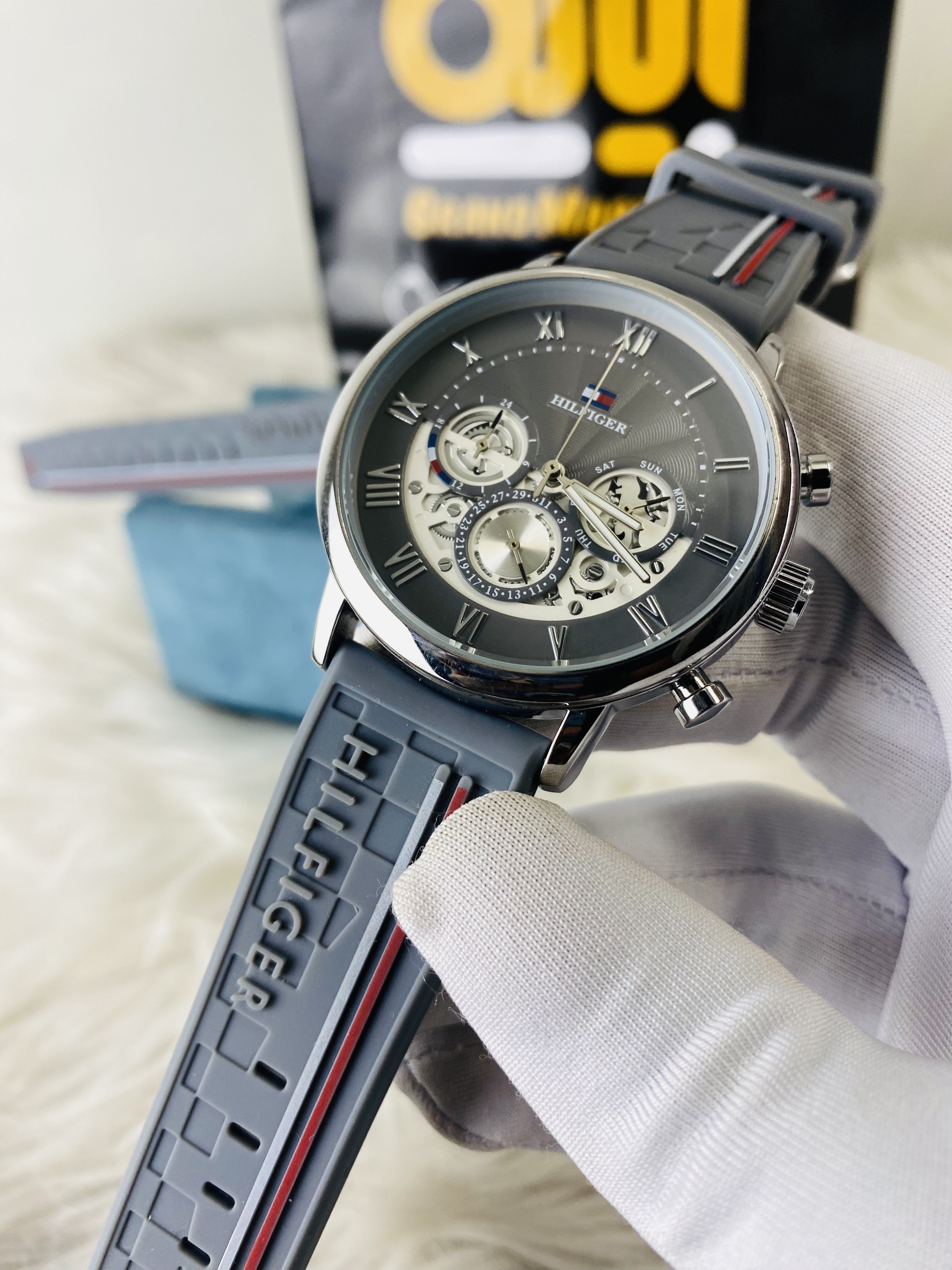 TOMMY HILFIGER || UPER GREY || ACTIVE CHRONOGRAPH
