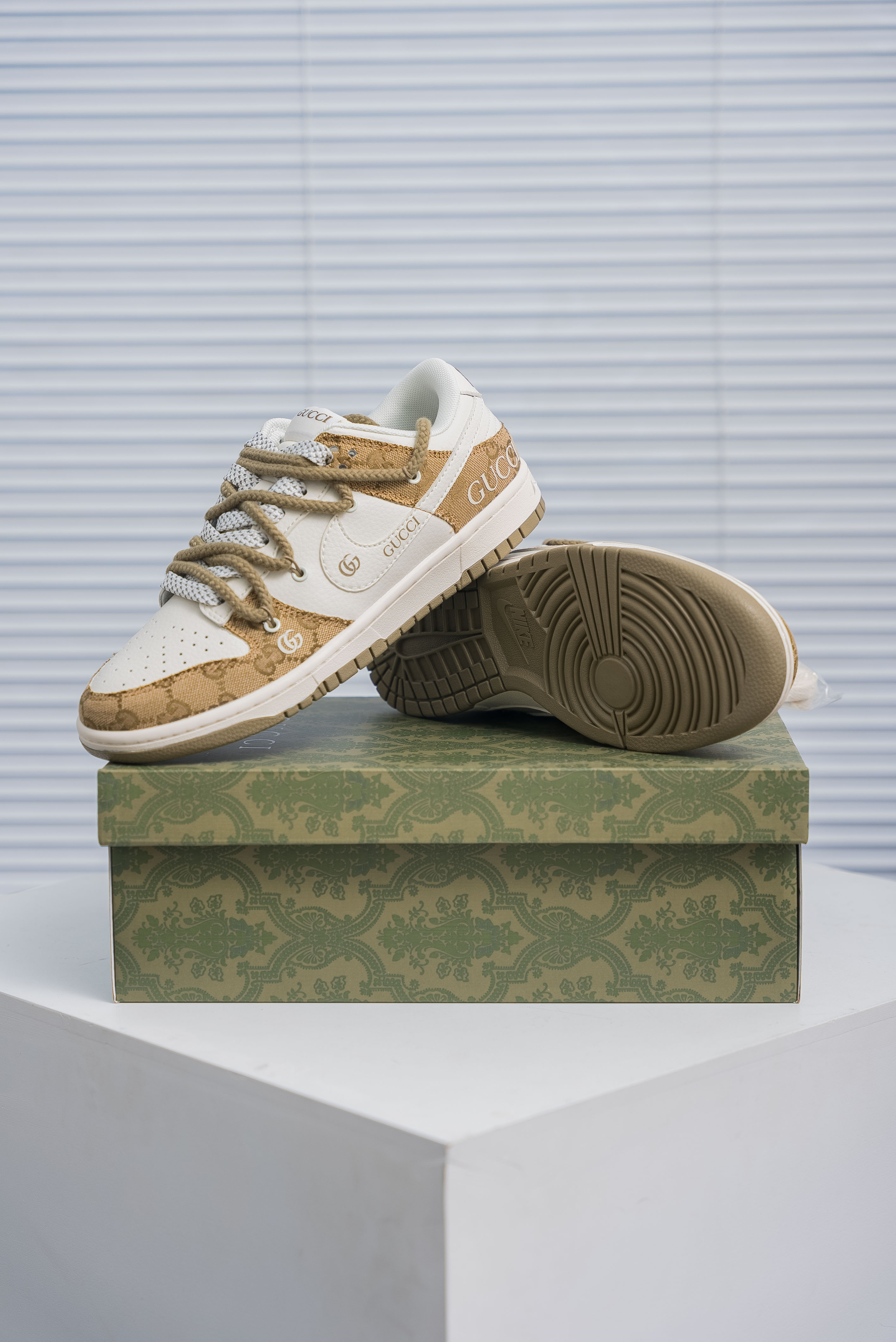 Nike SB Dunk Low X Gucci (1:1)_img_0