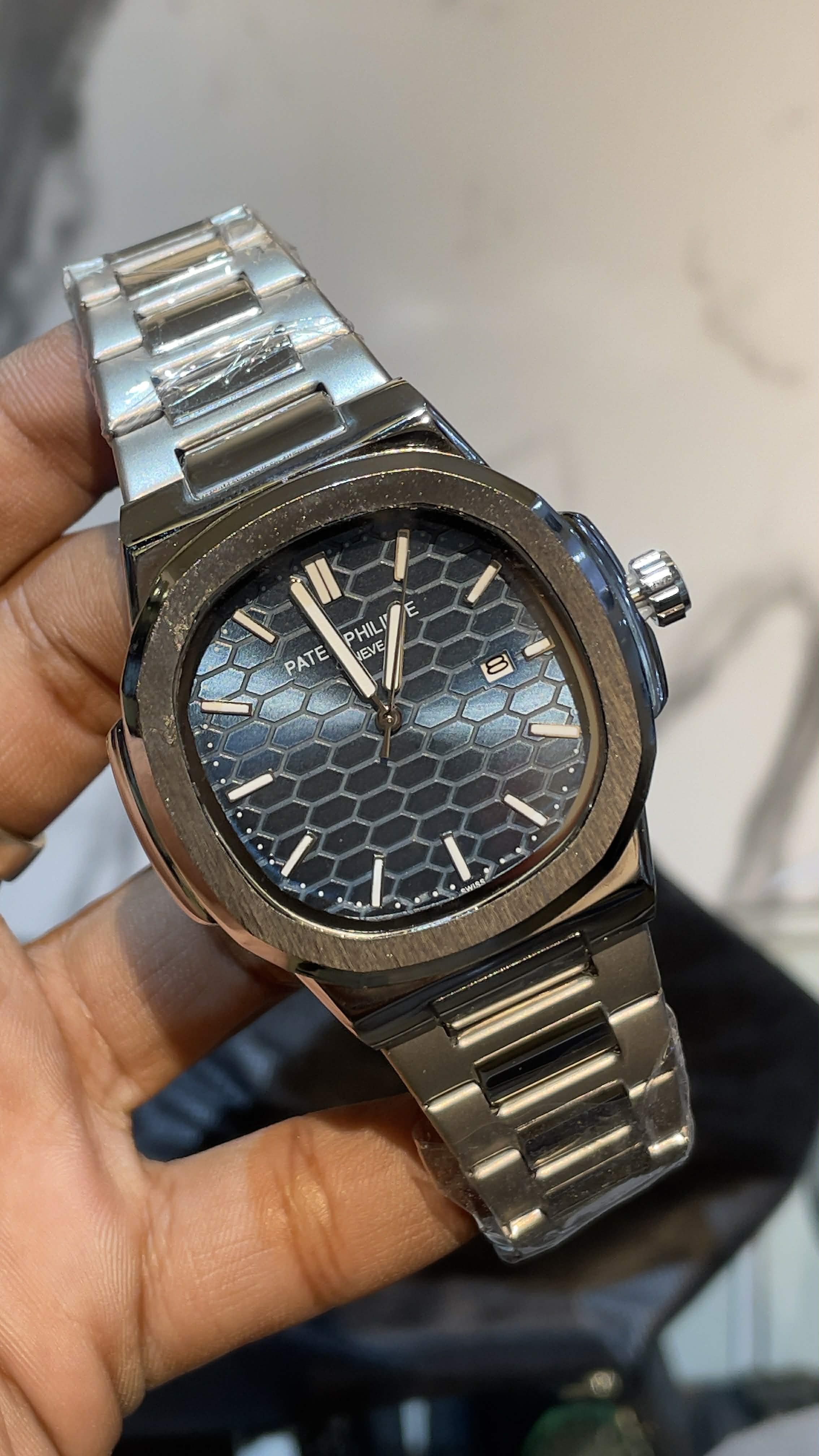 Patek Philippe Nautilus Silver Chain Honeycomb Dial