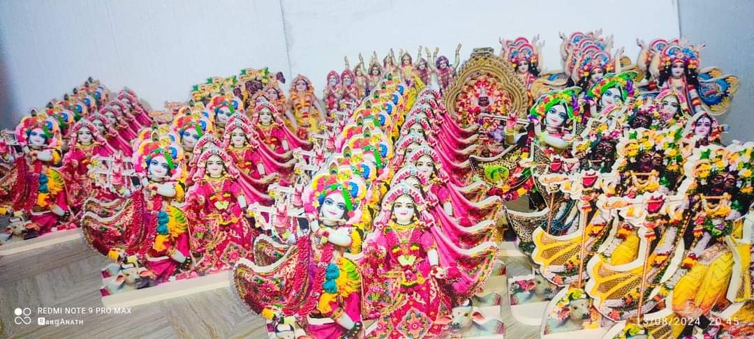 পিভিসি বোর্ডের রাধাকৃষ্ণ ১২ ইঞ্চি - Image 1