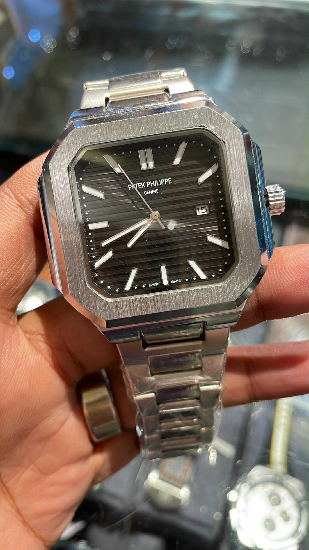 PATEK PHILIPPE CUBITUS BLACK DIAL