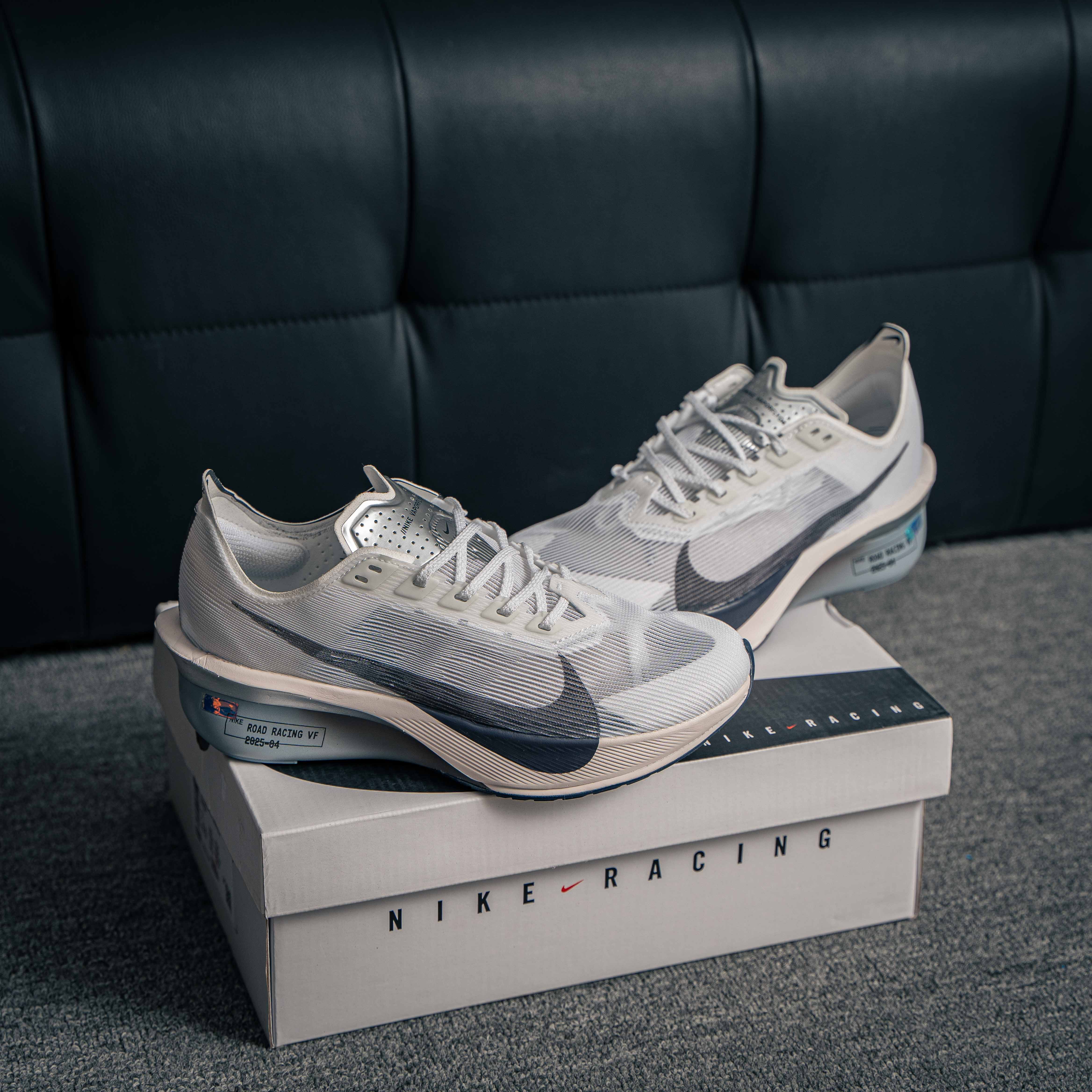 Nike ZoomX Vaporfly (1:1)_img_0