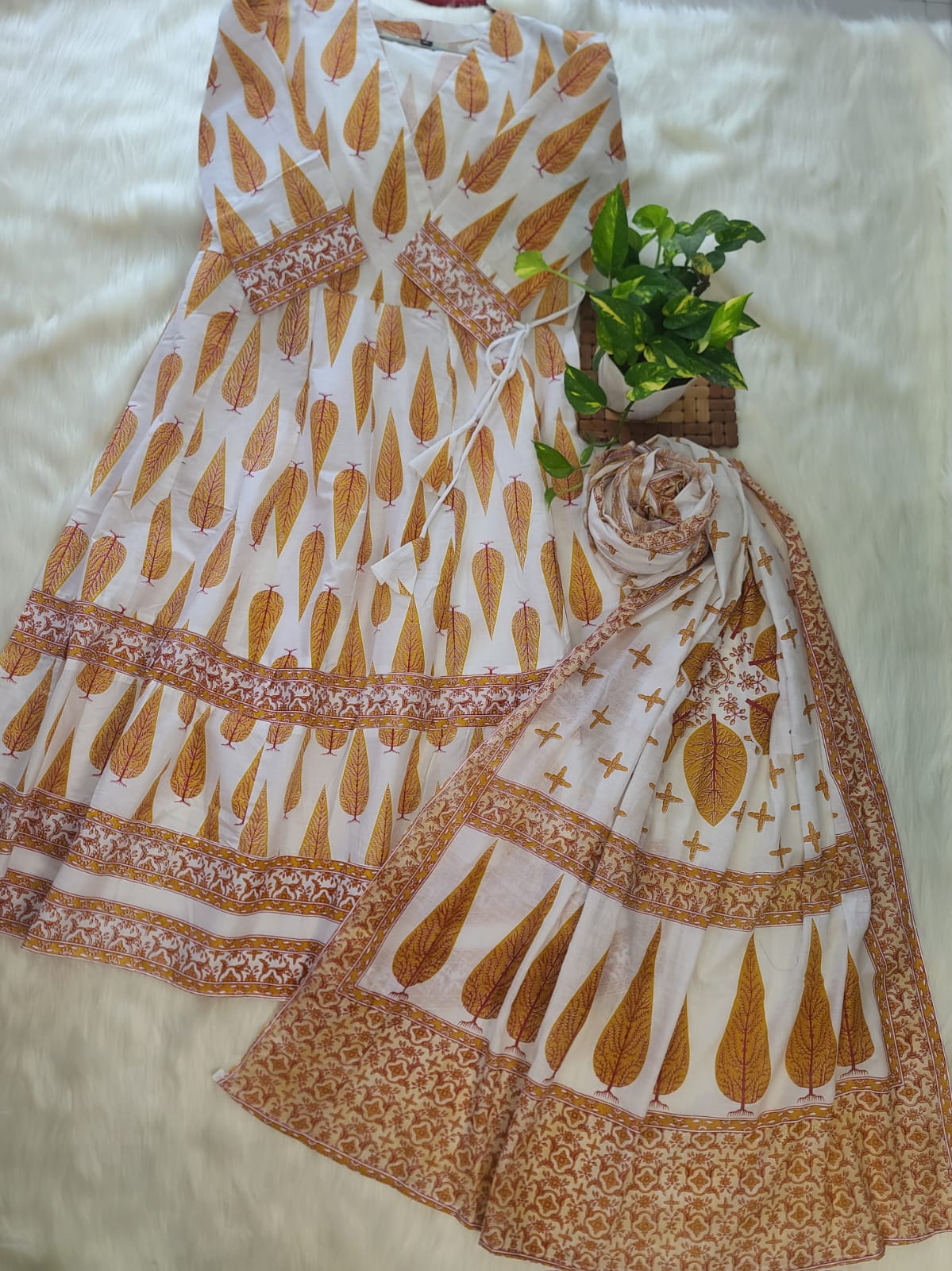 নিউ ব্লক স্কিন প্রিন্টেড পিওর কটন আনারকলি গাউন টু-পিস_img_3