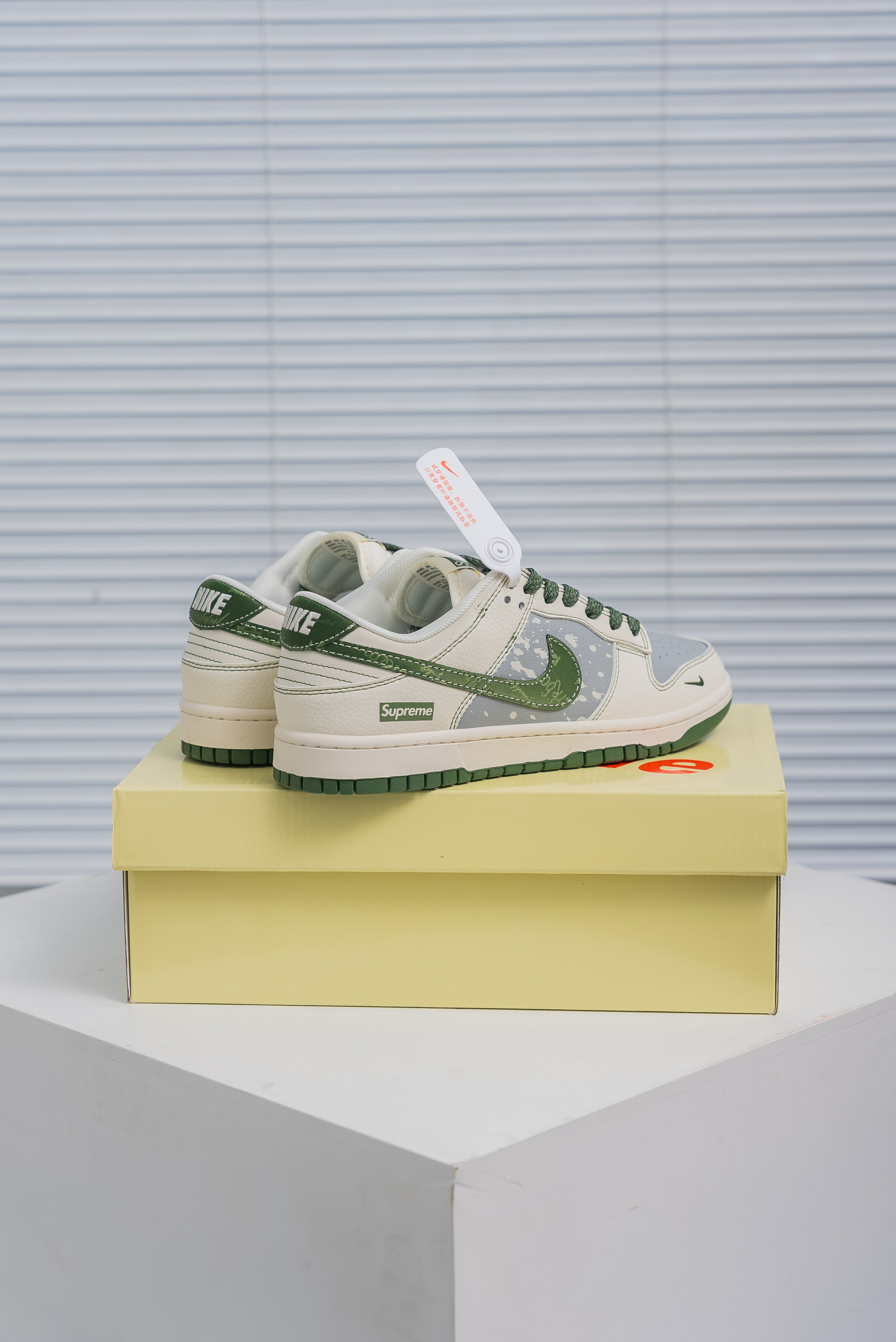 Nike SB Dunk Low x Supreme (1:1)_img_3