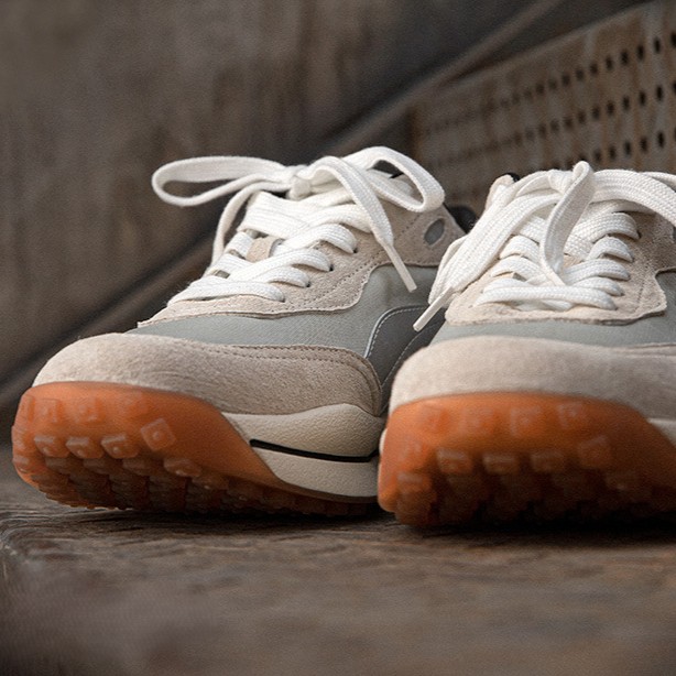 Retro White Running Shoes_img_3