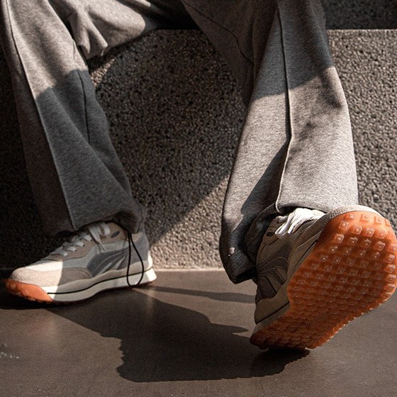 Retro White Running Shoes_img_5