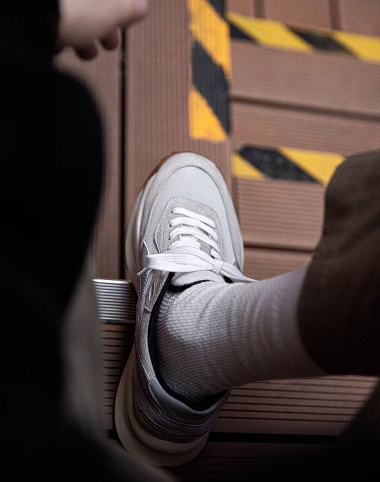 Retro White Running Shoes_img_7