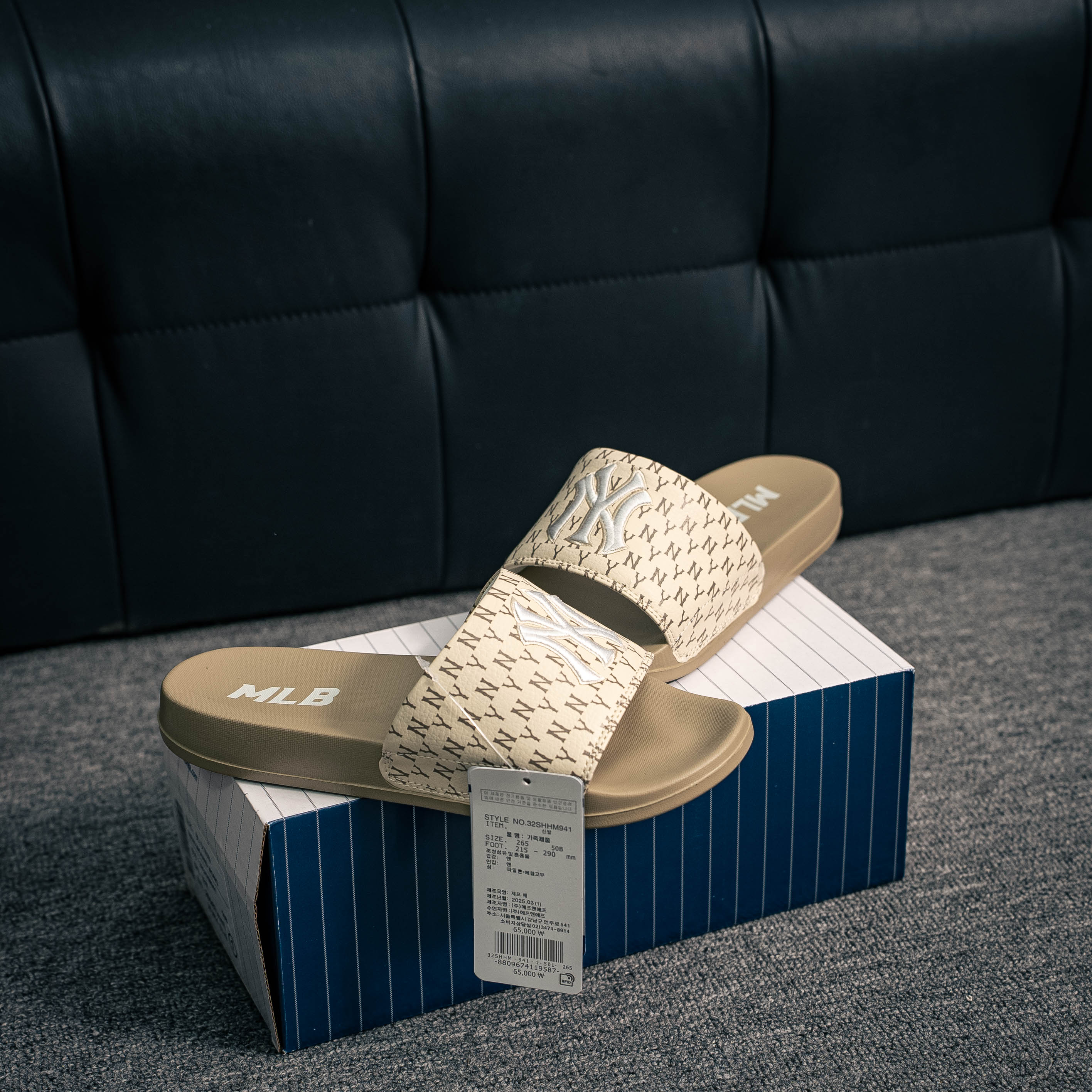 MLB New York Yankees slides (1:1)_img_0