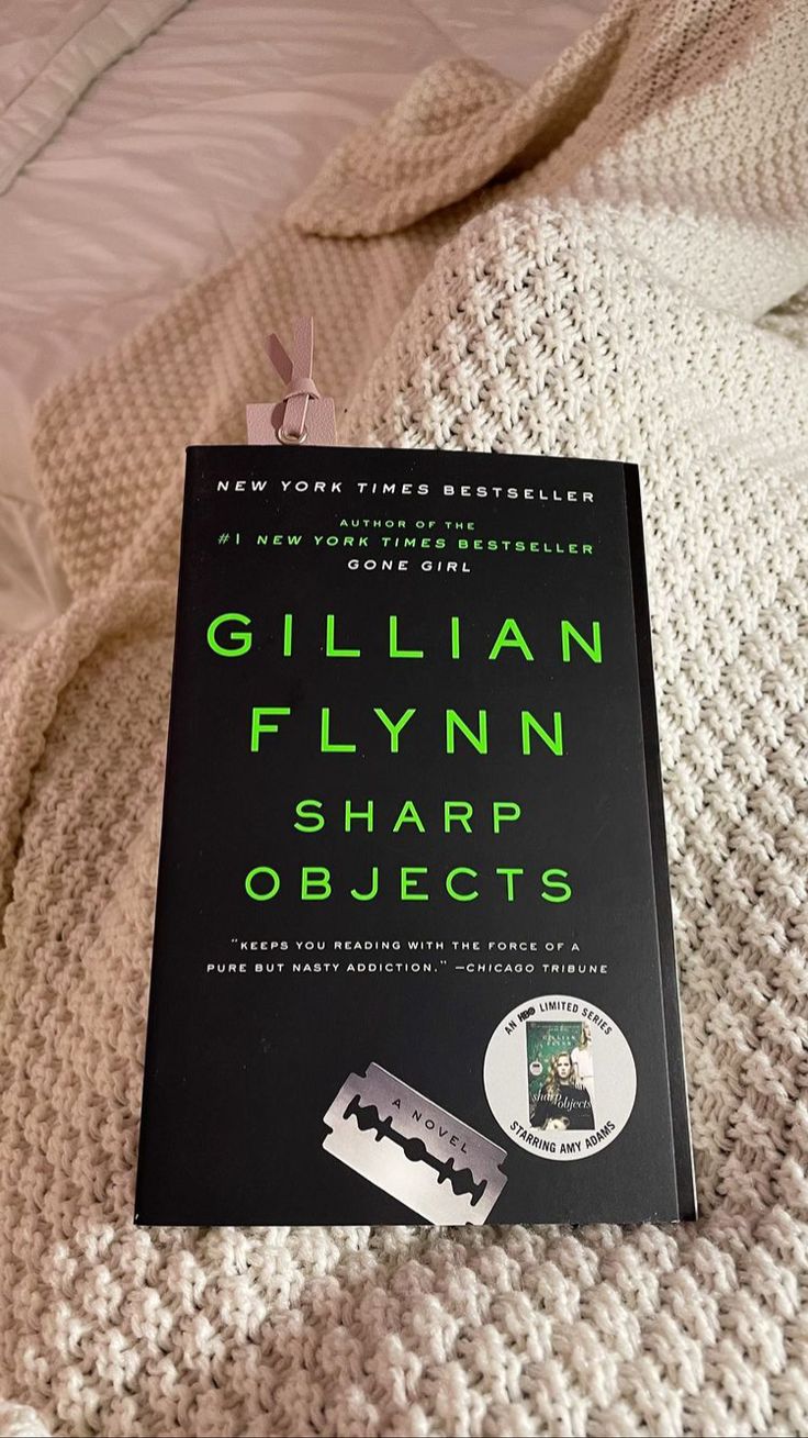 Sharp Objects by Gillian Flynn_img_0