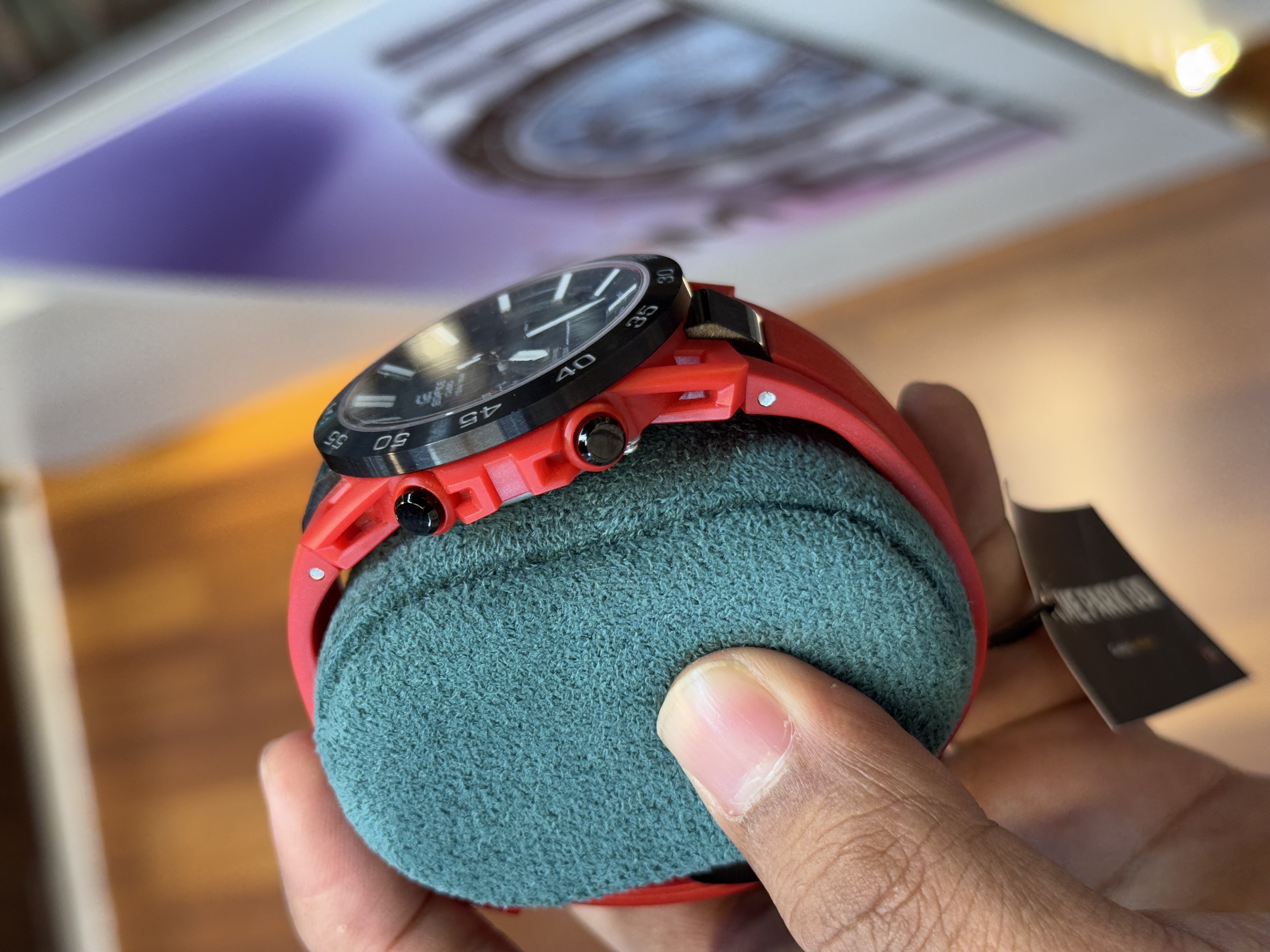 Edifice master grade | Japan movement, red silicon_img_2