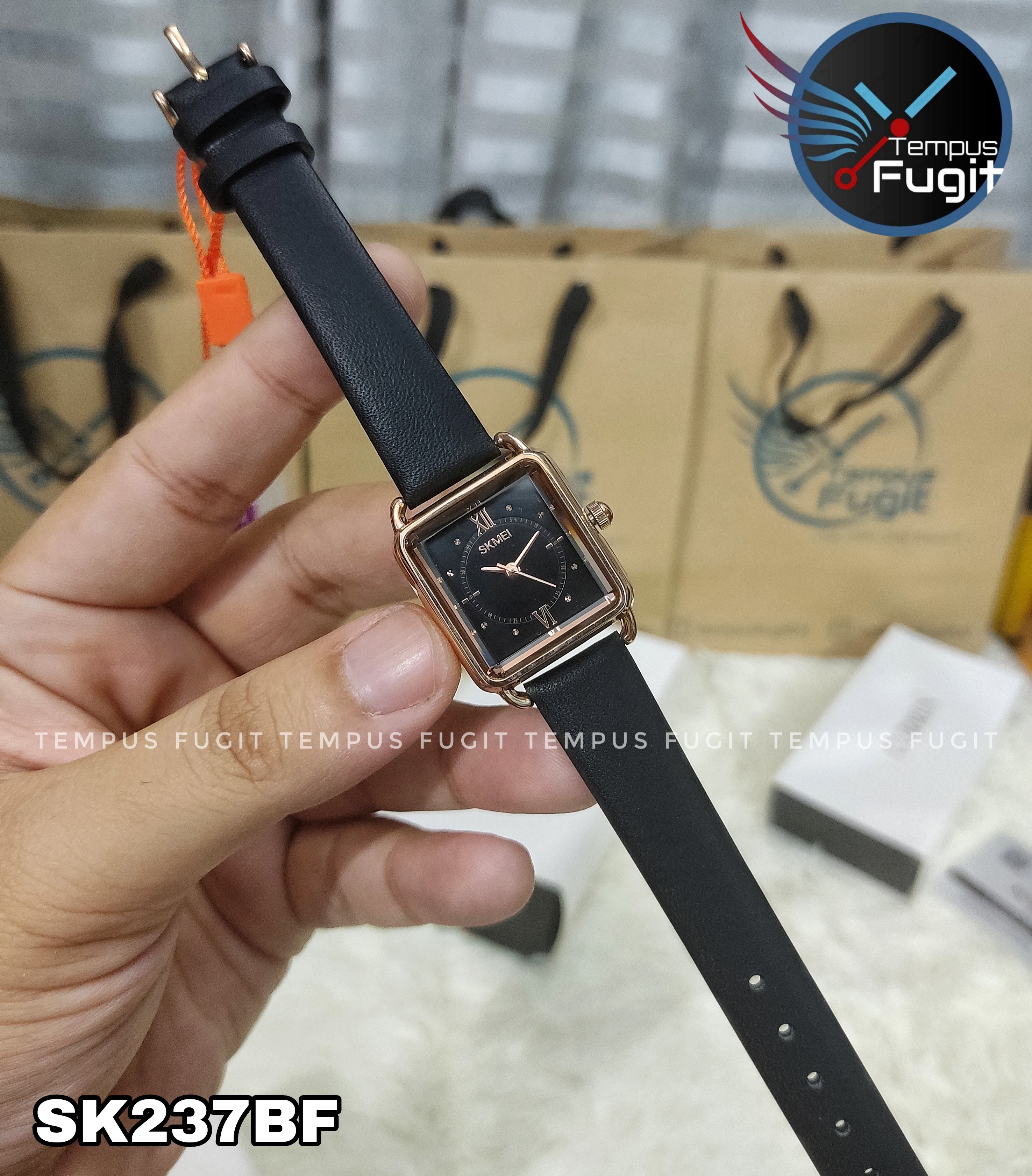 Skmei 1702 3D Glass Square Shaped Ladies Watch - Black Dial- Rose Golden Bezel- Black Belt- TF Code SK237BF_img_3