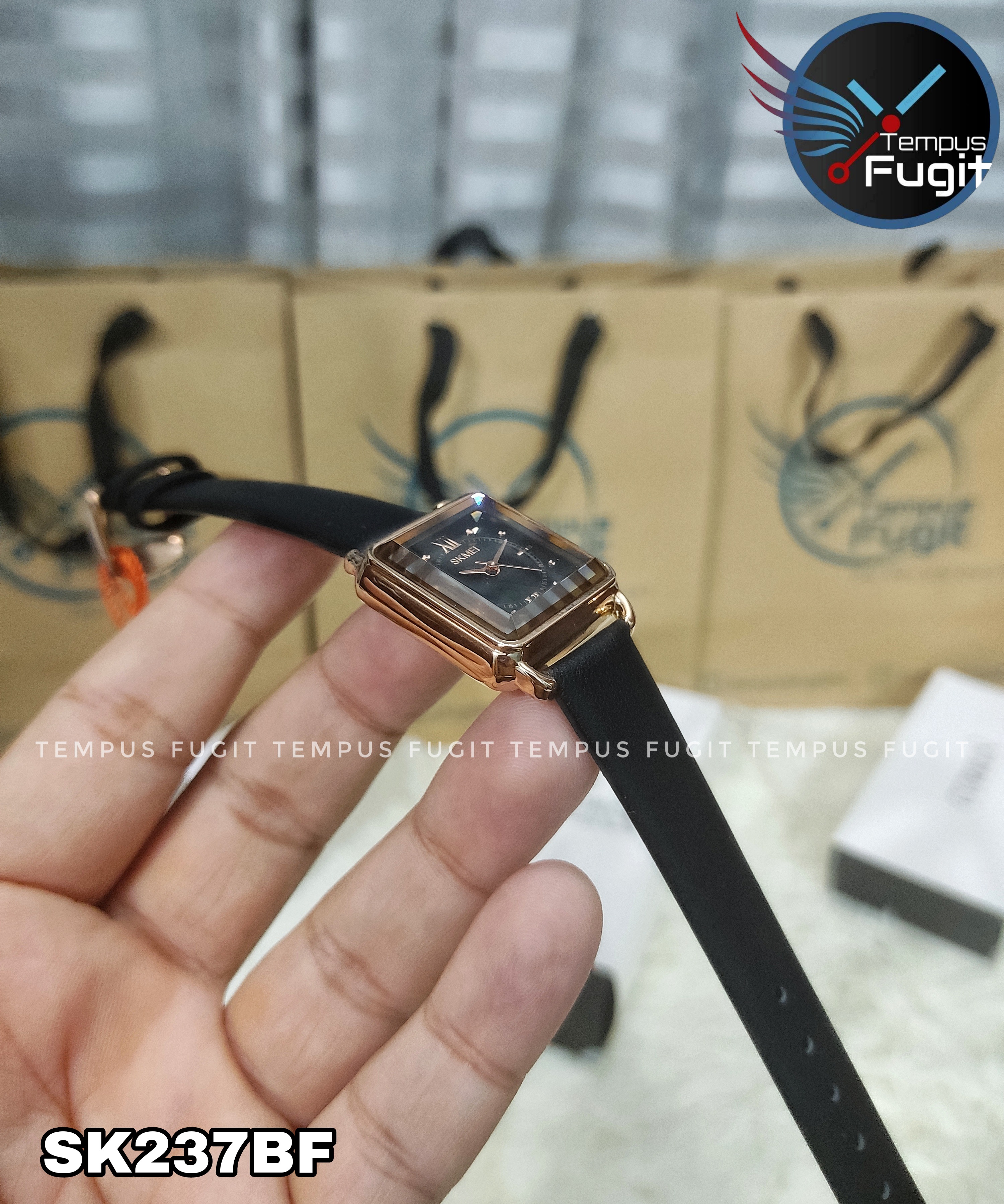 Skmei 1702 3D Glass Square Shaped Ladies Watch - Black Dial- Rose Golden Bezel- Black Belt- TF Code SK237BF_img_4