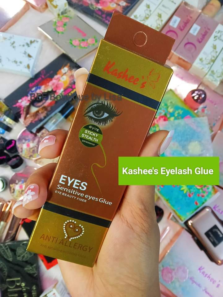 Kashee's sensitive eyelashes glue