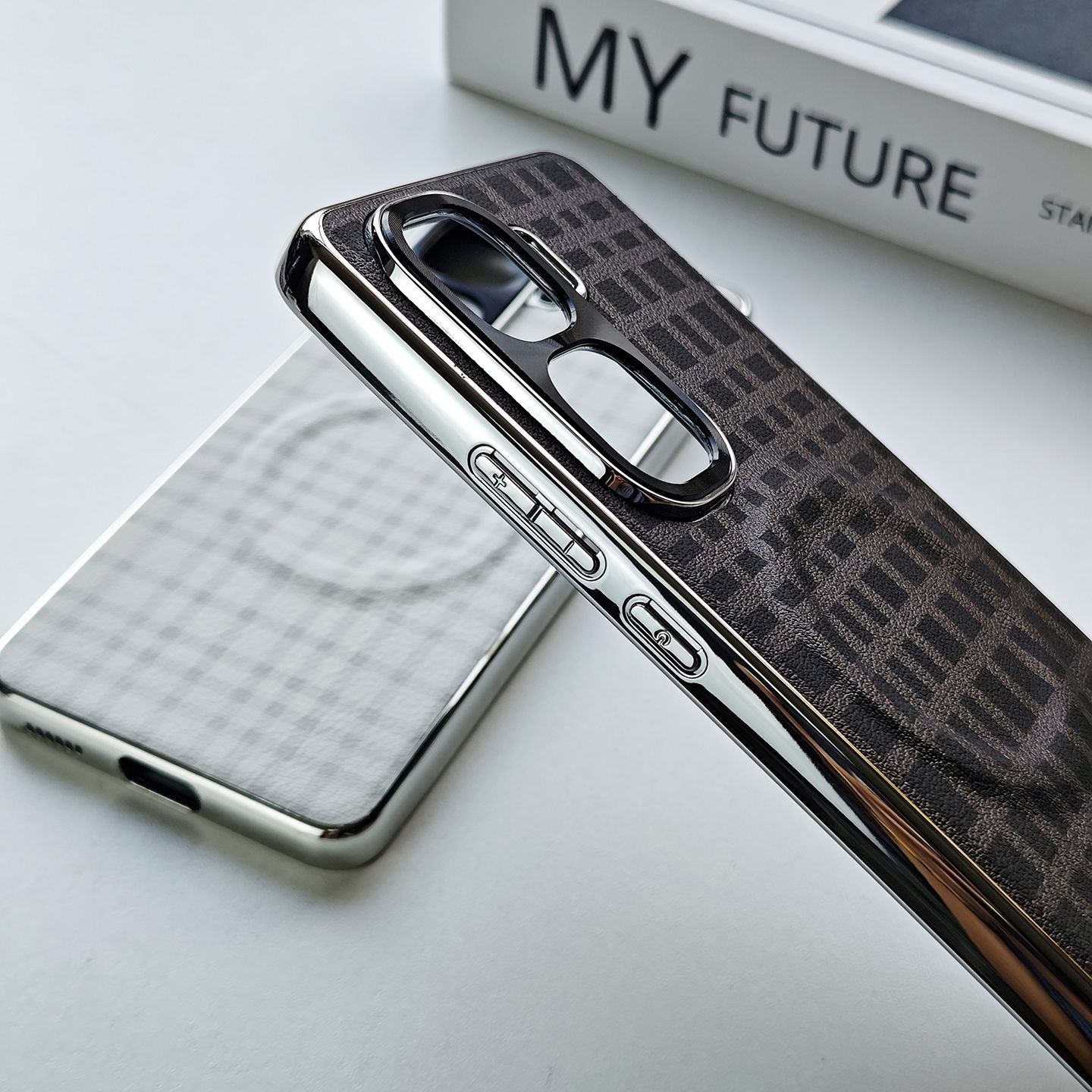 iQOO Neo10 high value electroplated silver edge leather magnetic back cover_img_1