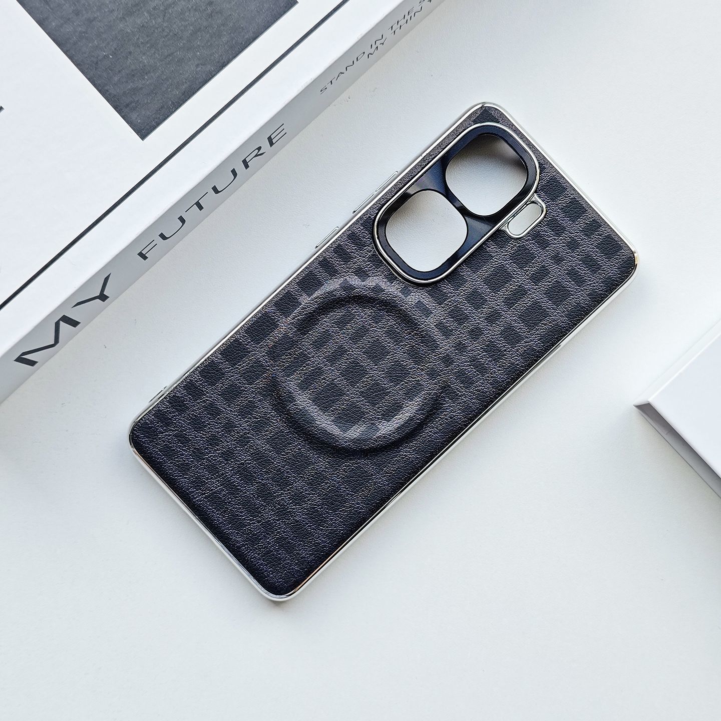 iQOO Neo10 high value electroplated silver edge leather magnetic back cover_img_4