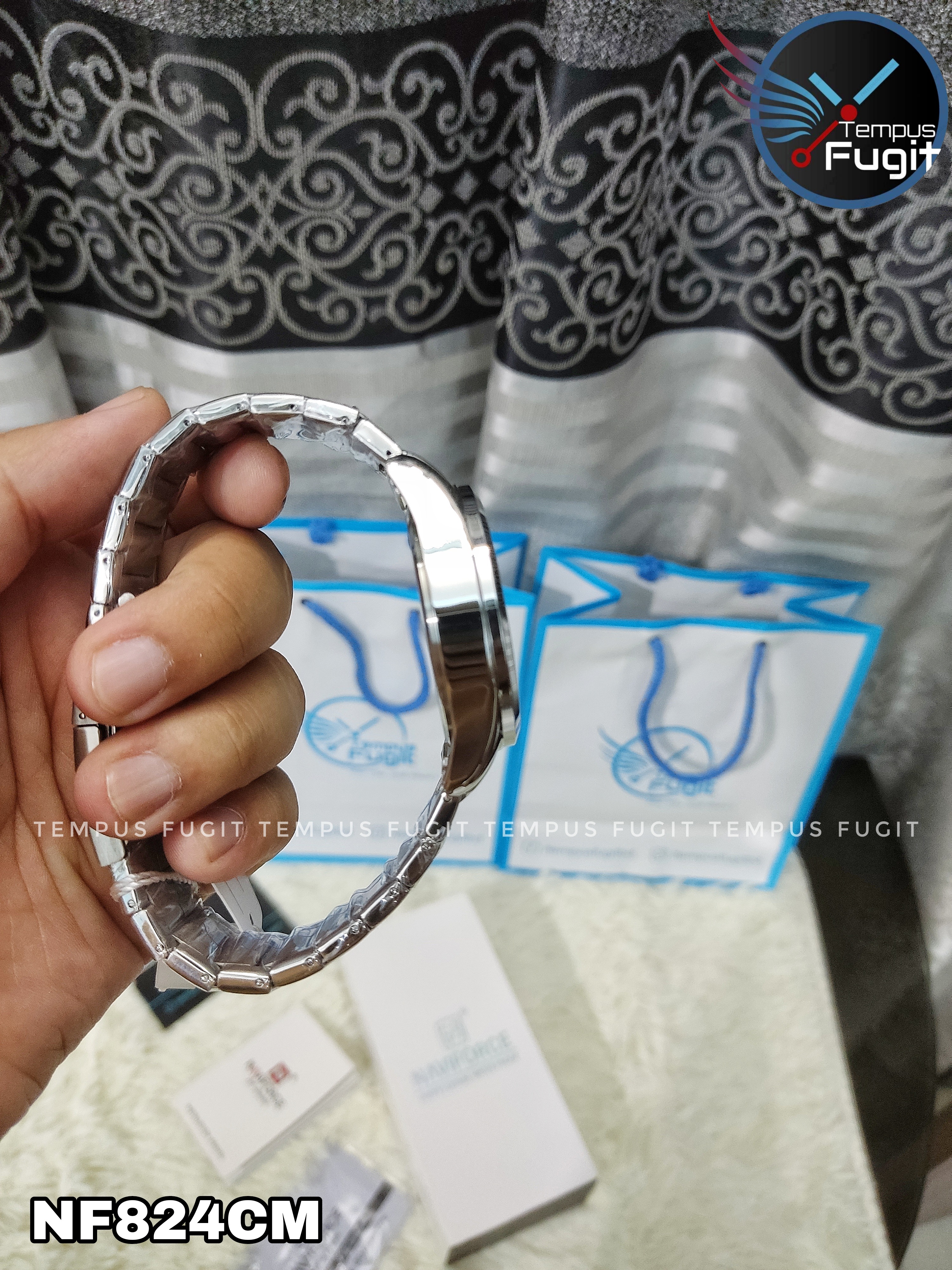 Naviforce 8032 Gents Chain Watch - Black Dial- Silver Bezel- Silver Chain- TF Code NF824CM_img_9