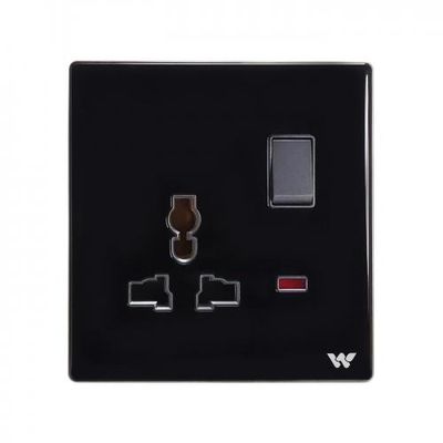 WC3PS 3 PIN UNIVERSAL SOCKET WITH SWITCH CRYSTAL_img_0