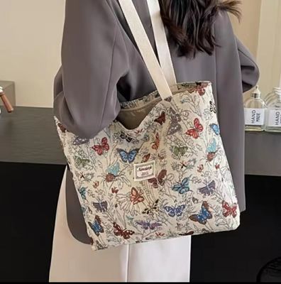 Unique Canvas Bag with Elegant PatternLarge Capacity Material: Canvas FabricOrigin: Mainland China_img_1