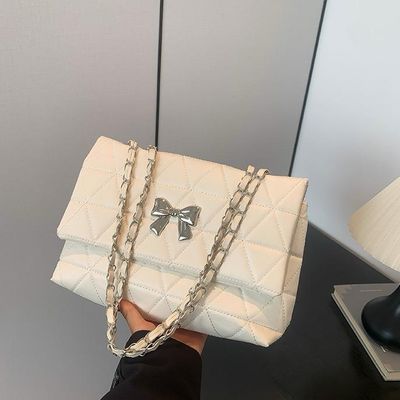 Fashion Tempertment Bow Shoulder Popular BagSize: 22*14*7.5 CmMaterial: PUBrand New - High Quality_img_3