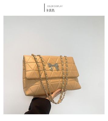 Fashion Tempertment Bow Shoulder Popular BagSize: 22*14*7.5 CmMaterial: PUBrand New - High Quality_img_1