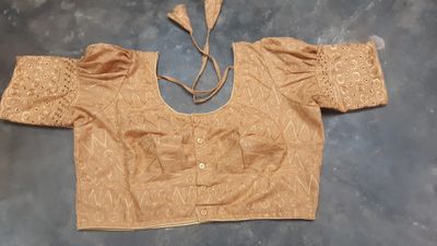 চিকেন থ্রি ঘটি হাঁফ হাতা ব্লাউজ_img_12