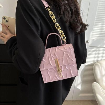 Women’s Fashion Flap Lock Square Chain Shoulder Bag – Elegant Crocodile Pattern Tote Bag | Plain Color Flip Cover Design_img_8