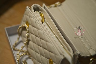 Ultra Premium Luxury Ladies Bag || White || Black Leather  ||_img_2