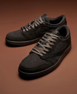 Travis Scott x Air Jordan 1 Low OG "Velvet Brown"