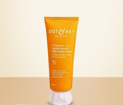 Dot & Key Vitamin C + E Super Bright Gel Face Wash 100 ml_img_0
