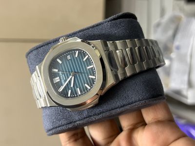PATEK AUTO SILVER CASE GRADIANT BLUE DIAL OFFER_img_0